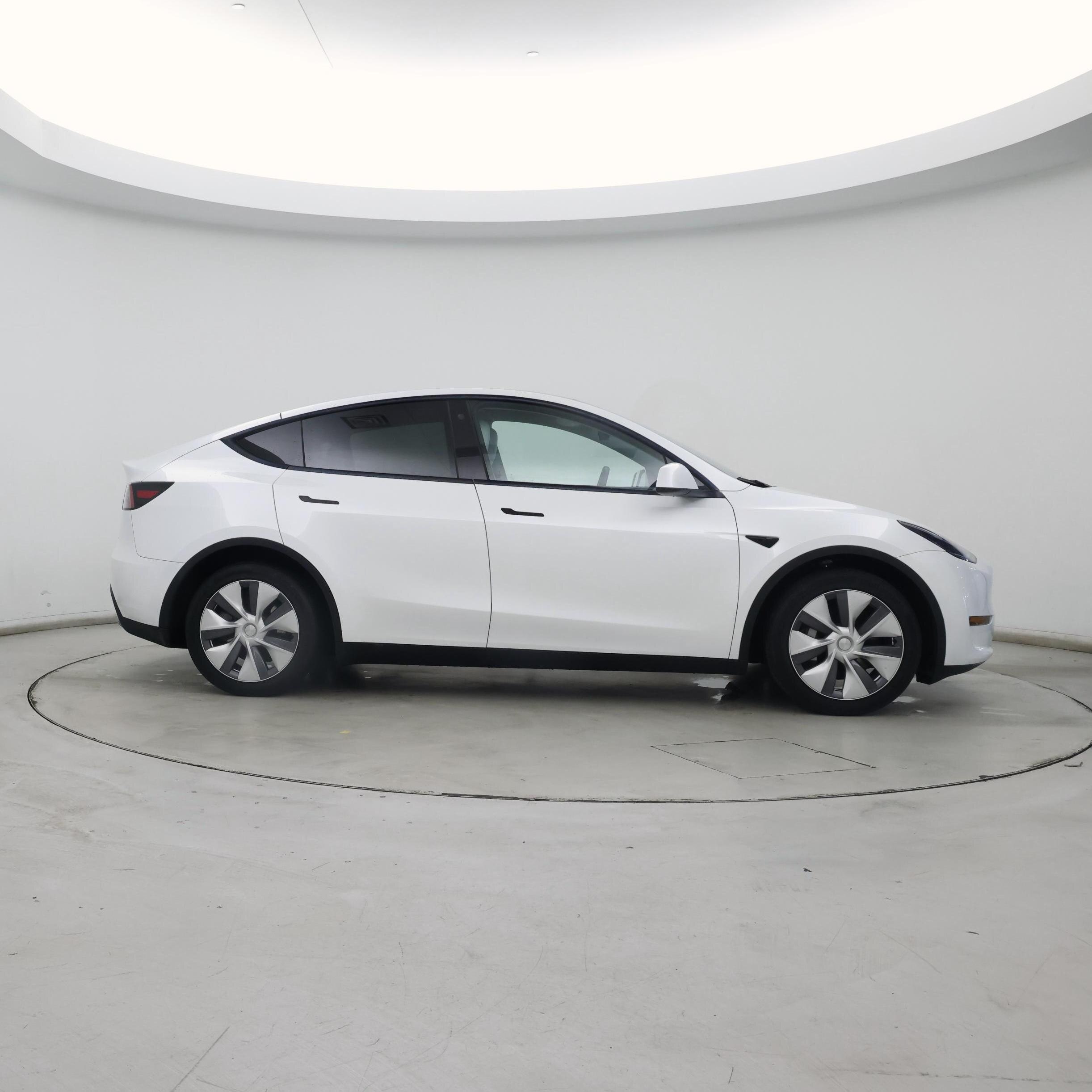 Thumbnail: 2023 Tesla Model Y - 7