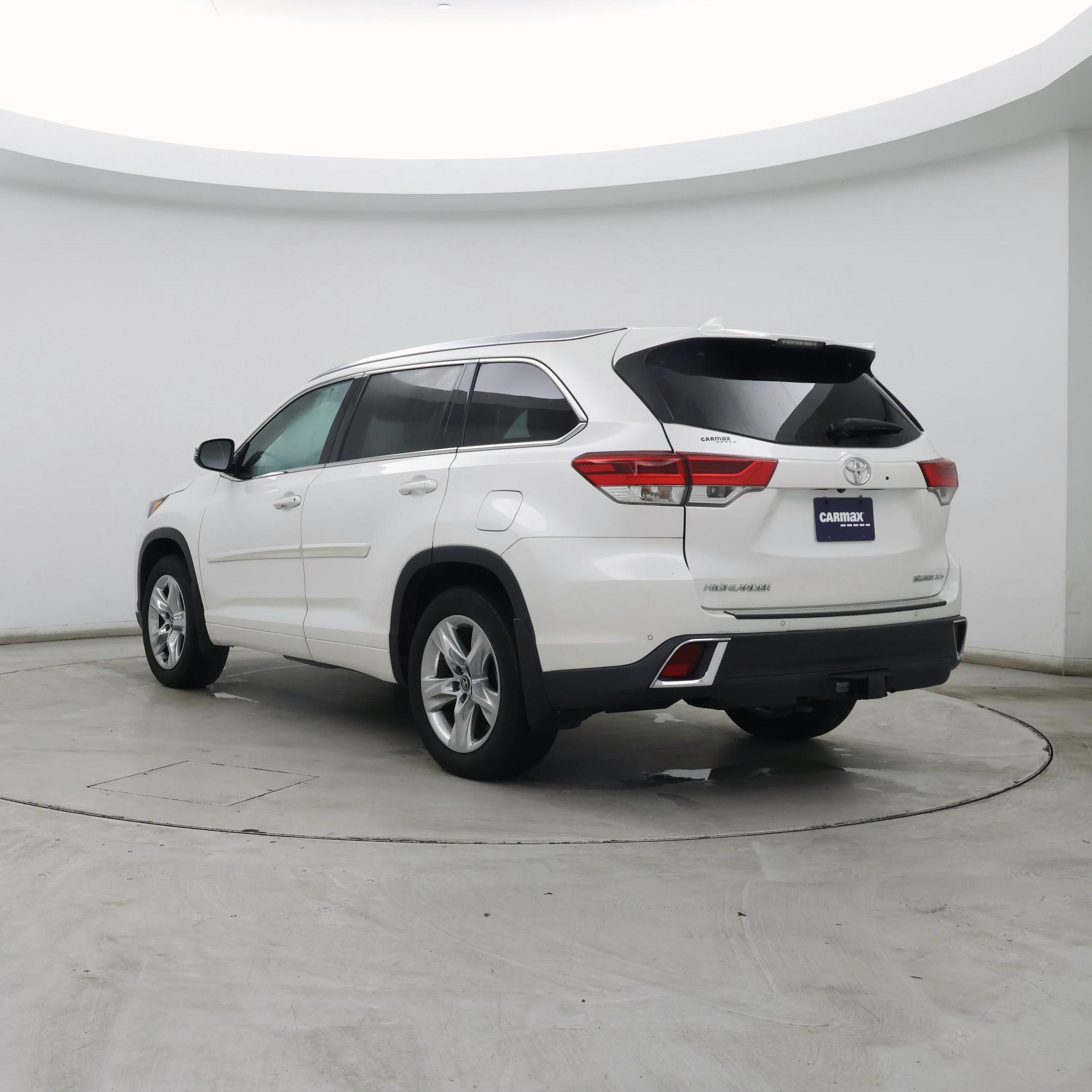 Thumbnail: 2018 Toyota Highlander - 2