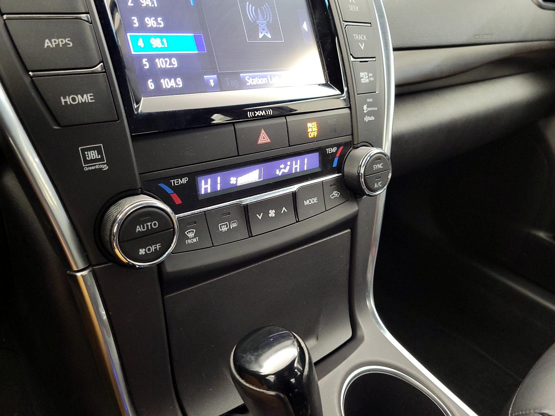 Thumbnail: 2017 Toyota Camry - 15