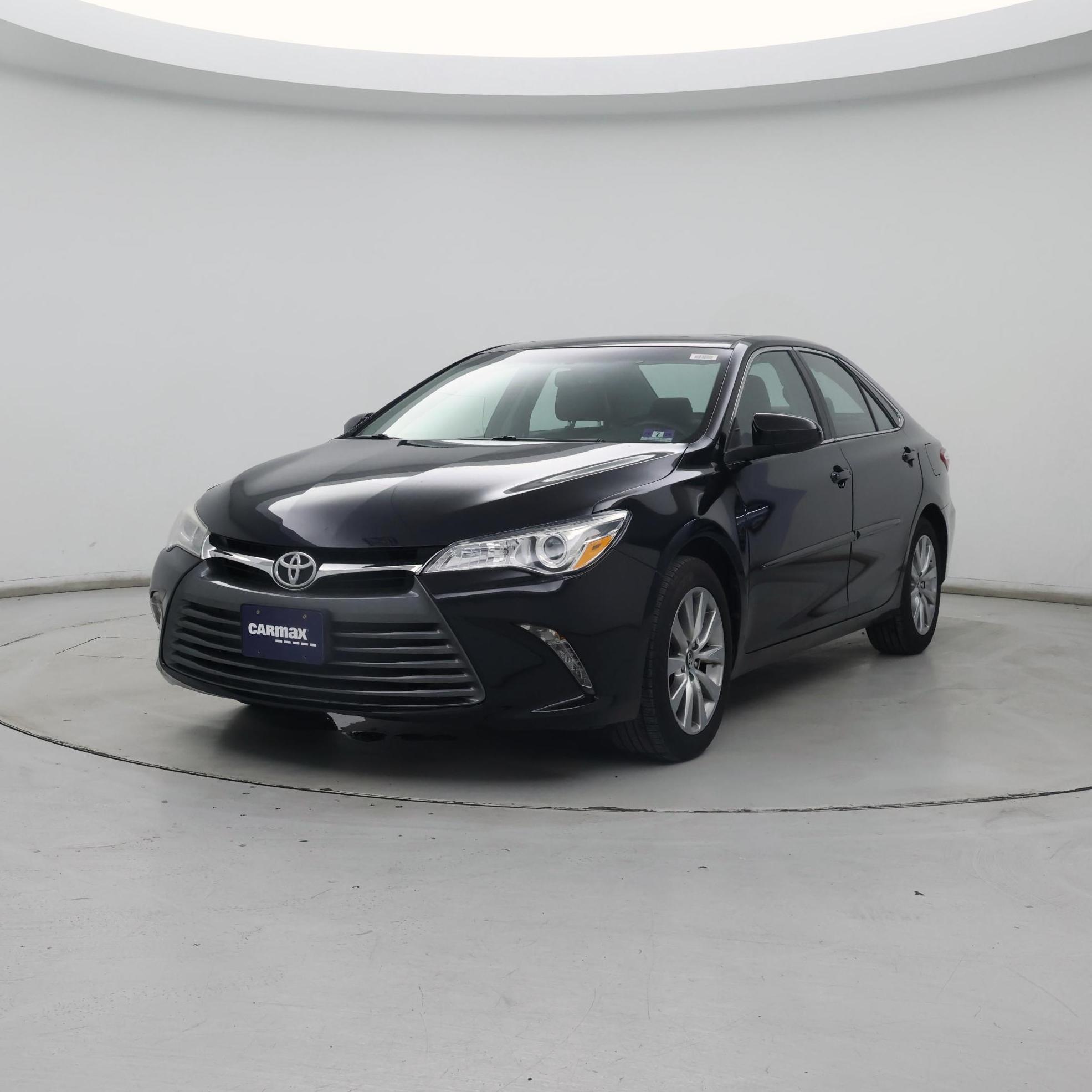 Thumbnail: 2017 Toyota Camry - 4