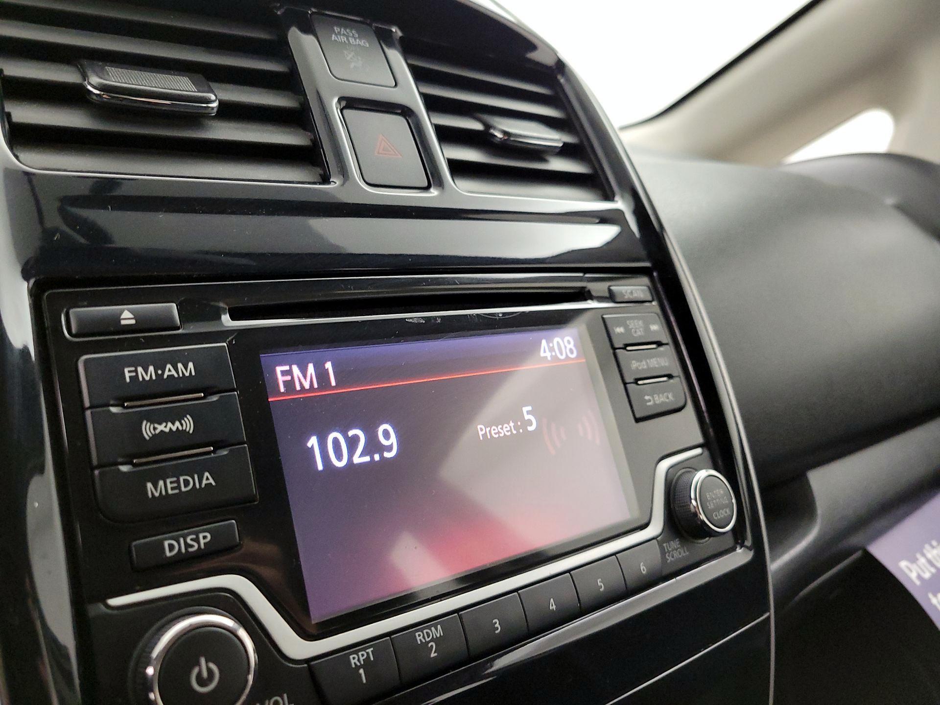 Thumbnail: 2017 Nissan Versa Note - 15