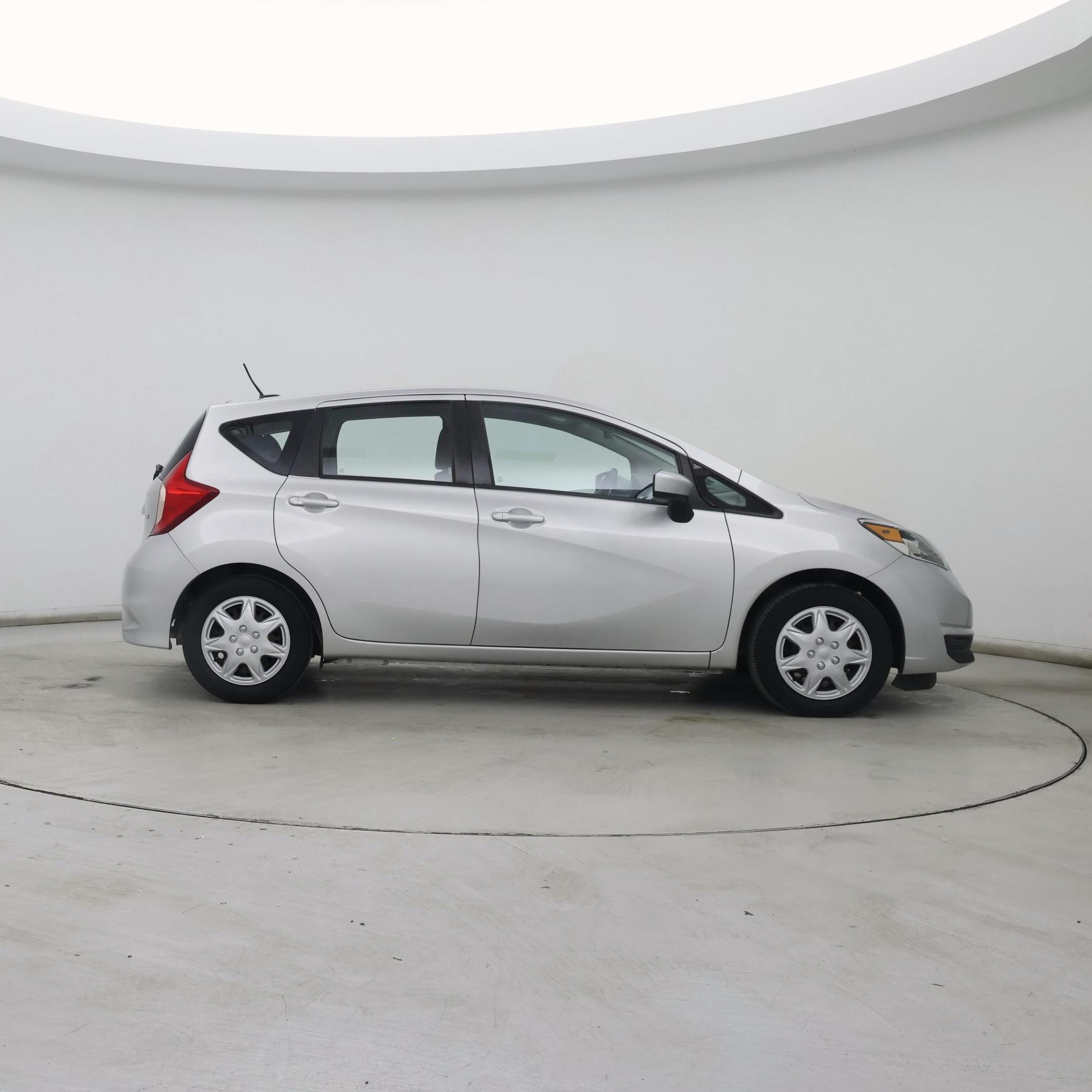 Thumbnail: 2017 Nissan Versa Note - 7