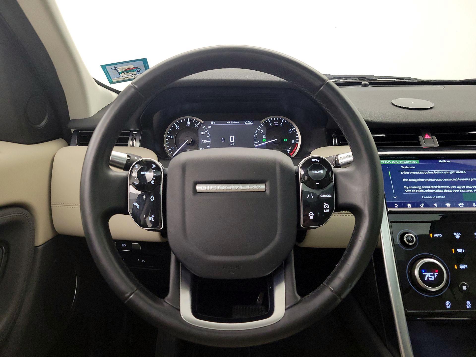 Thumbnail: 2020 Land Rover Discovery Sport - 10