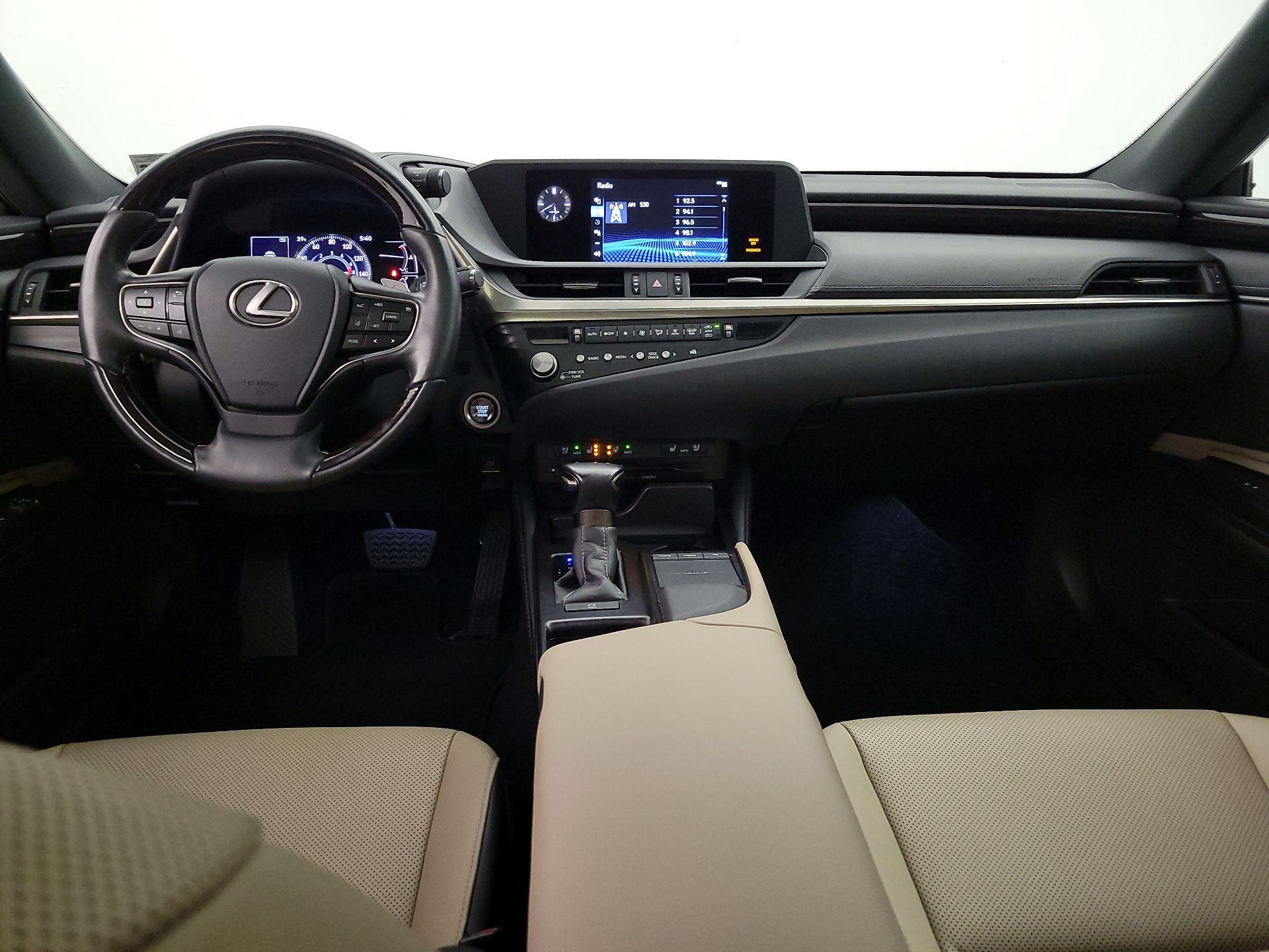 Thumbnail: 2021 Lexus ES - 9