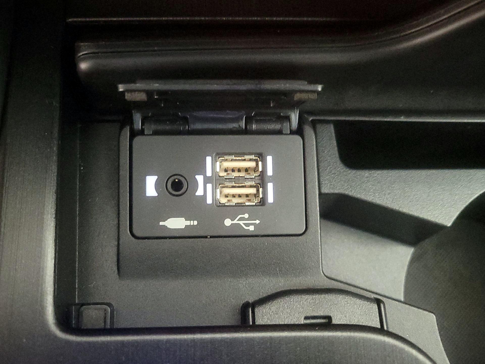 Thumbnail: 2021 Lexus ES - 18