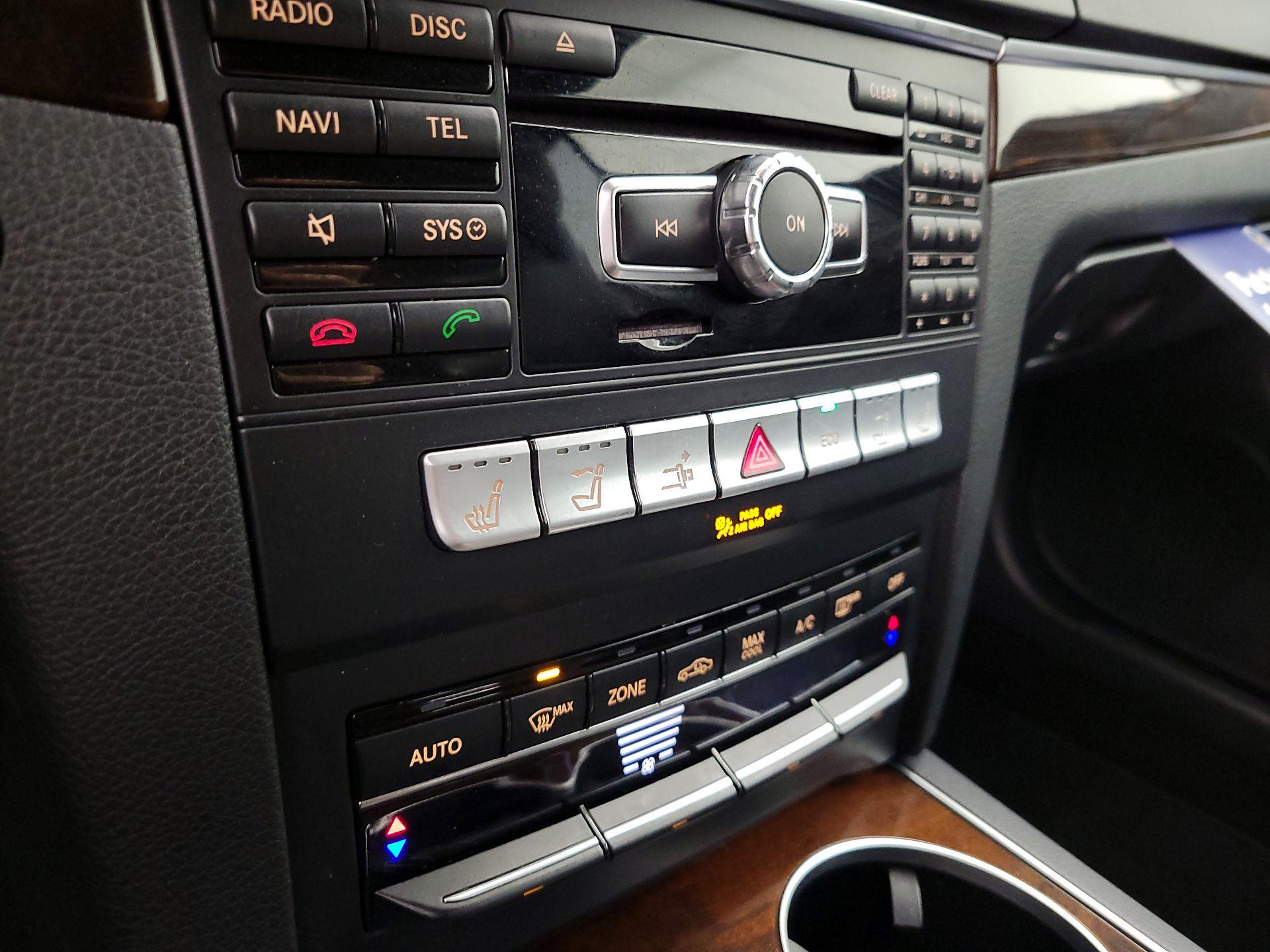 Thumbnail: 2015 Mercedes-Benz E-Class - 17