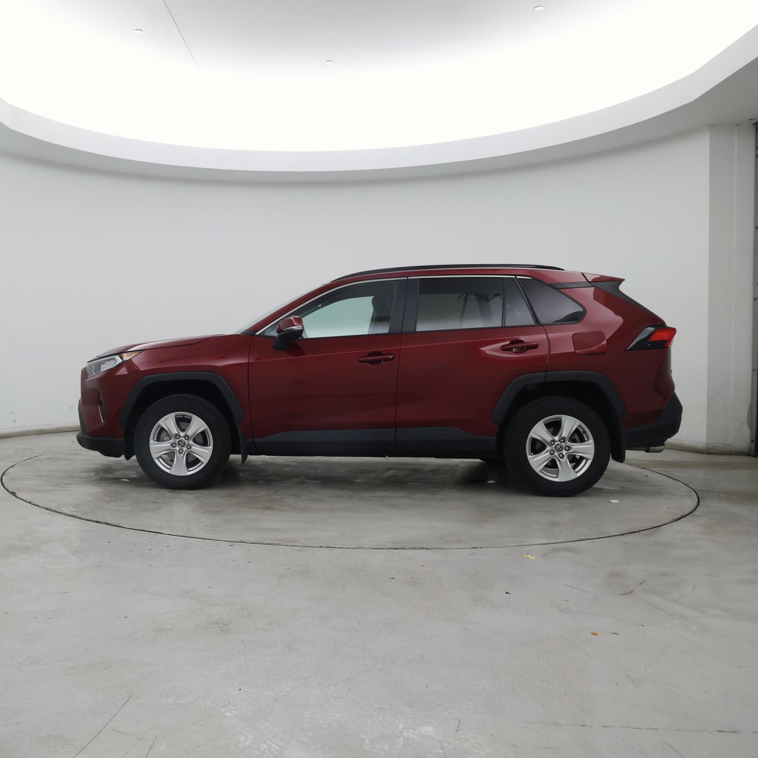 Thumbnail: 2020 Toyota RAV4 - 3