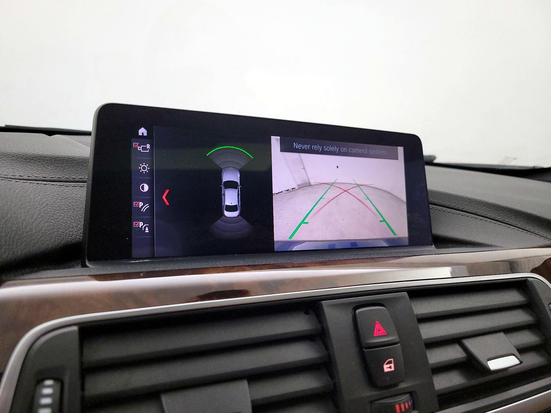 Thumbnail: 2018 BMW 3 Series - 15