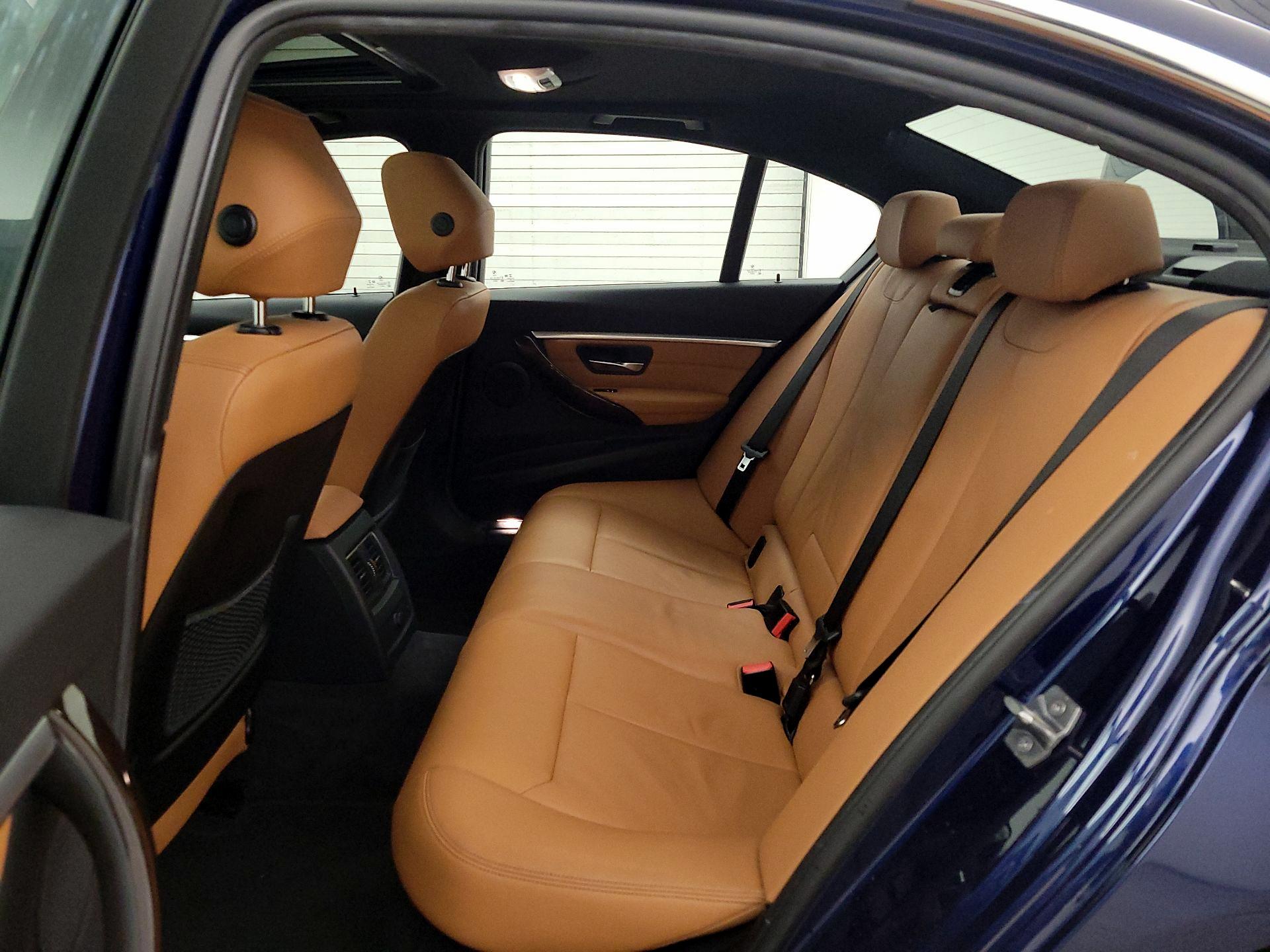 Thumbnail: 2018 BMW 3 Series - 20