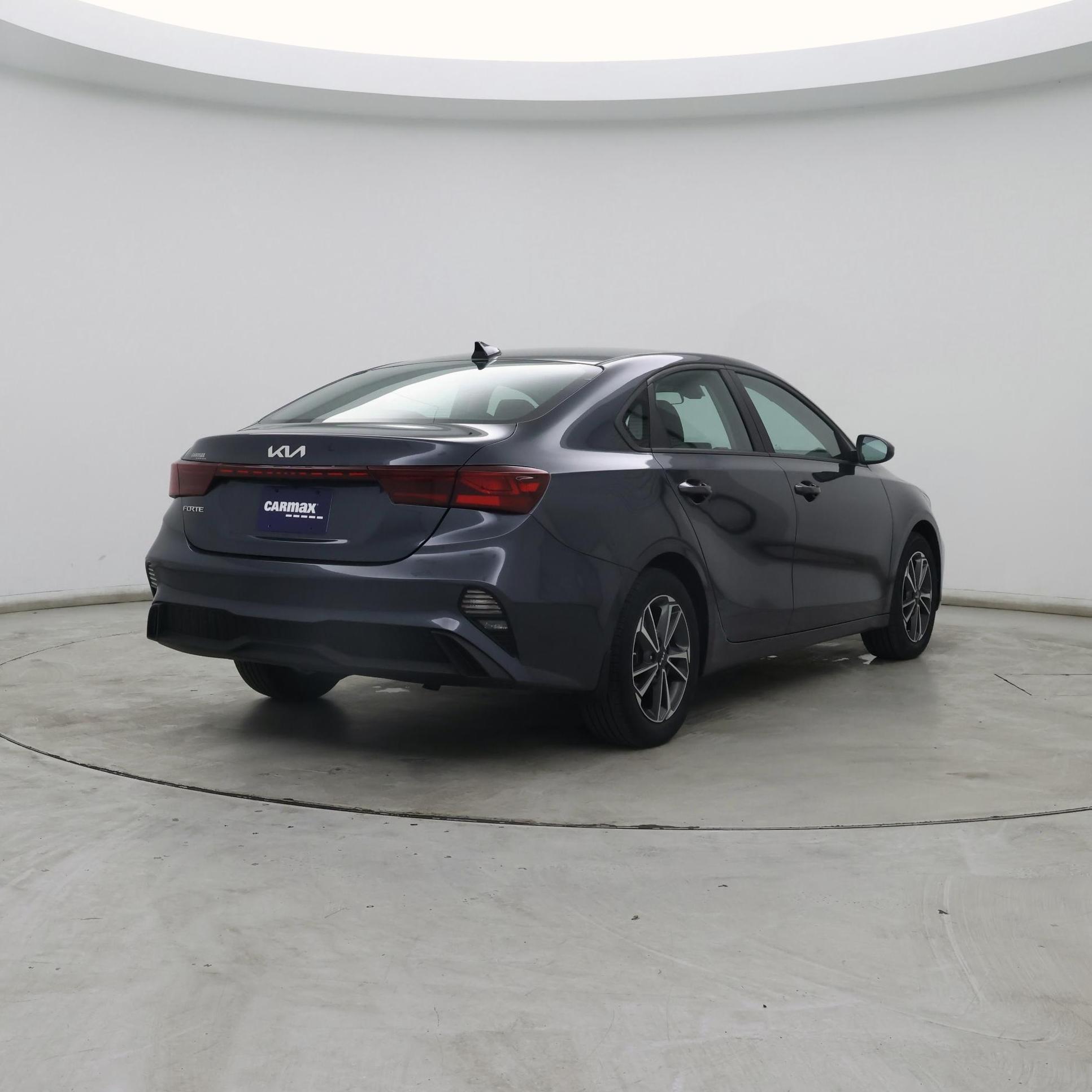 Thumbnail: 2022 Kia Forte - 8