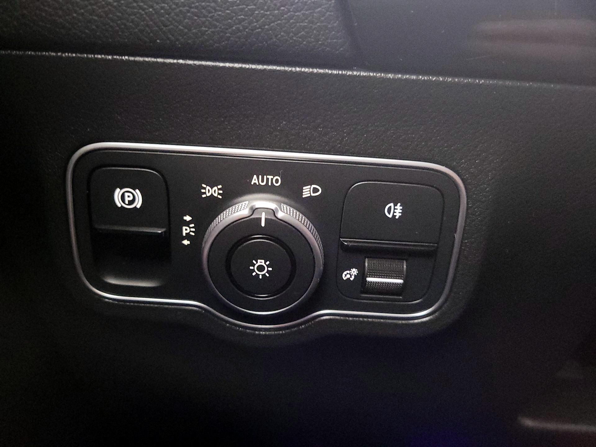 Thumbnail: 2023 Mercedes-Benz GLA - 13