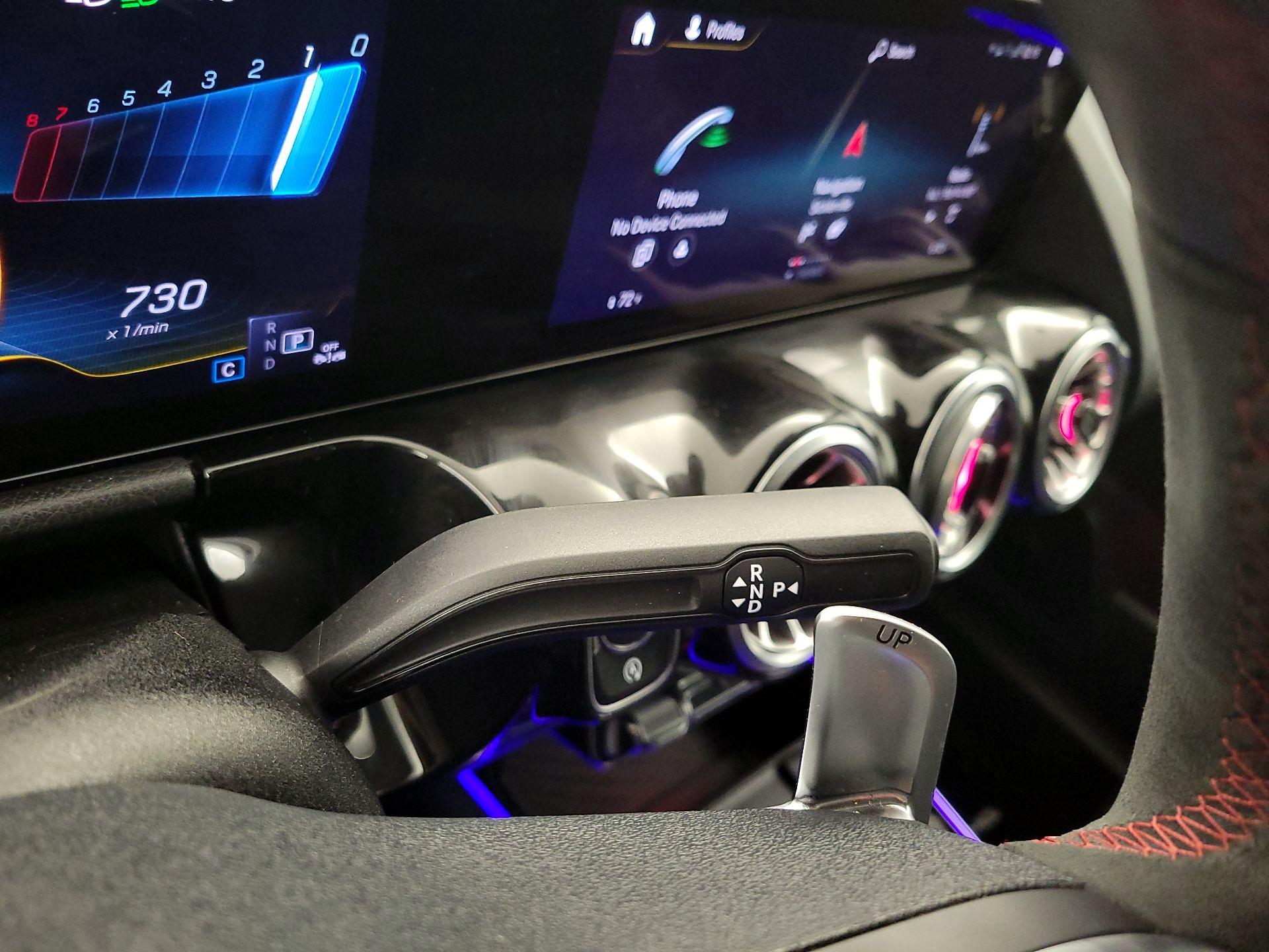 Thumbnail: 2023 Mercedes-Benz GLA - 18