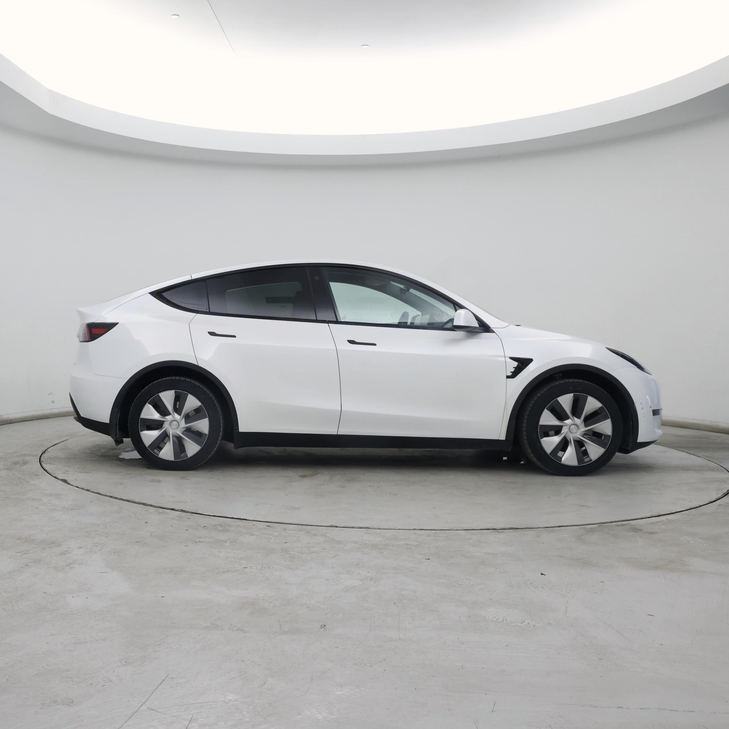 Thumbnail: 2023 Tesla Model Y - 7