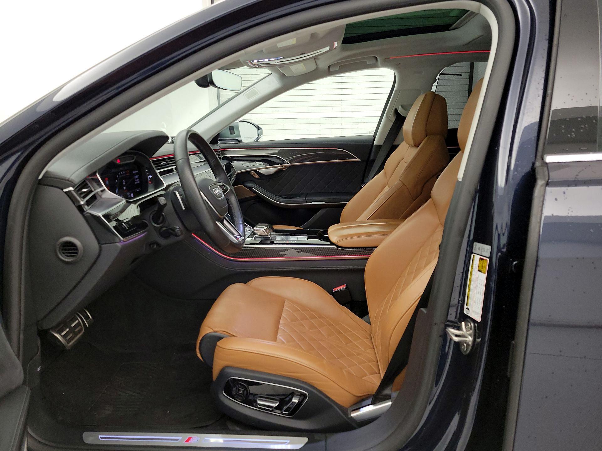 Thumbnail: 2023 Audi S8 - 11