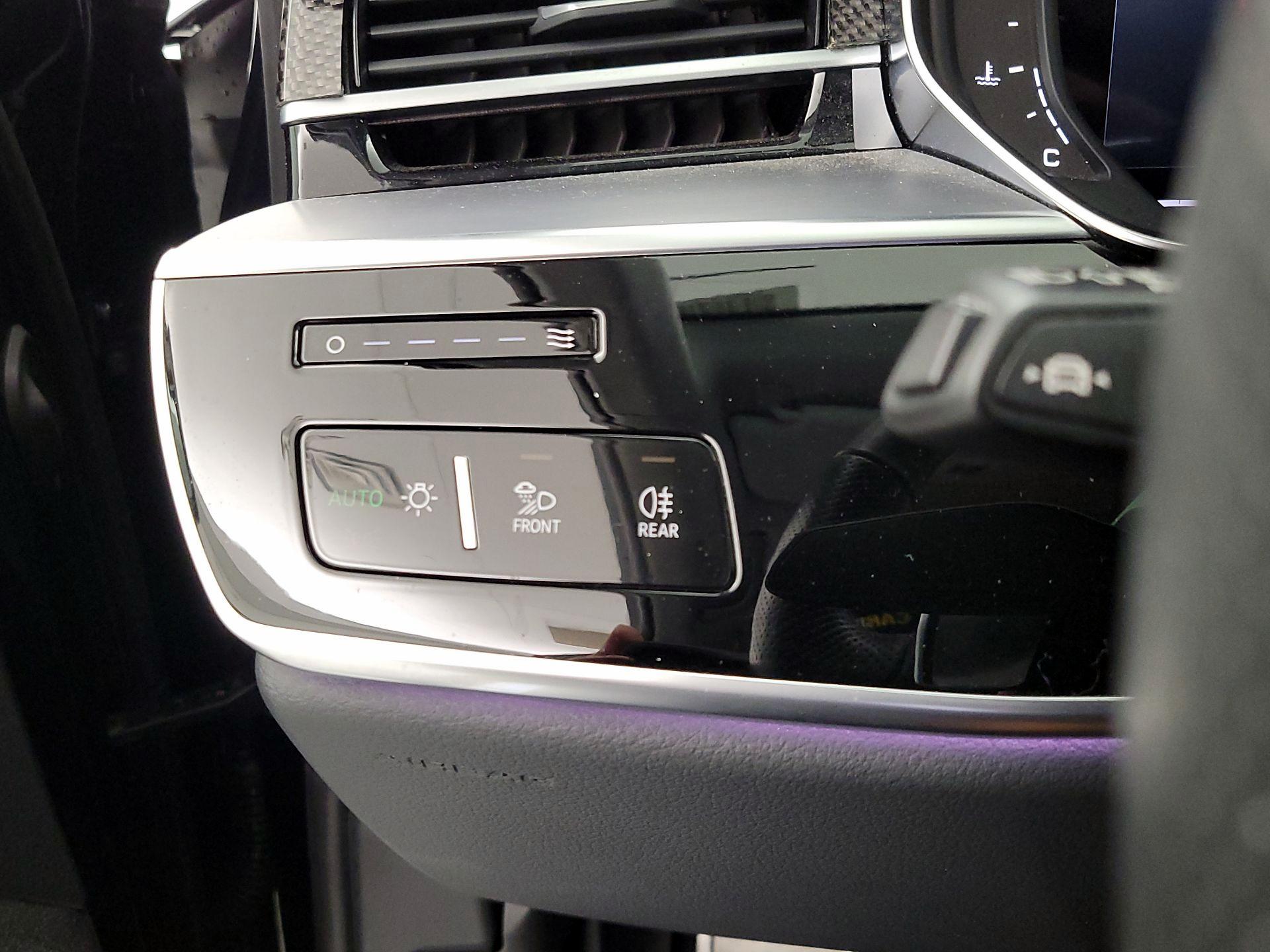 Thumbnail: 2023 Audi S8 - 13