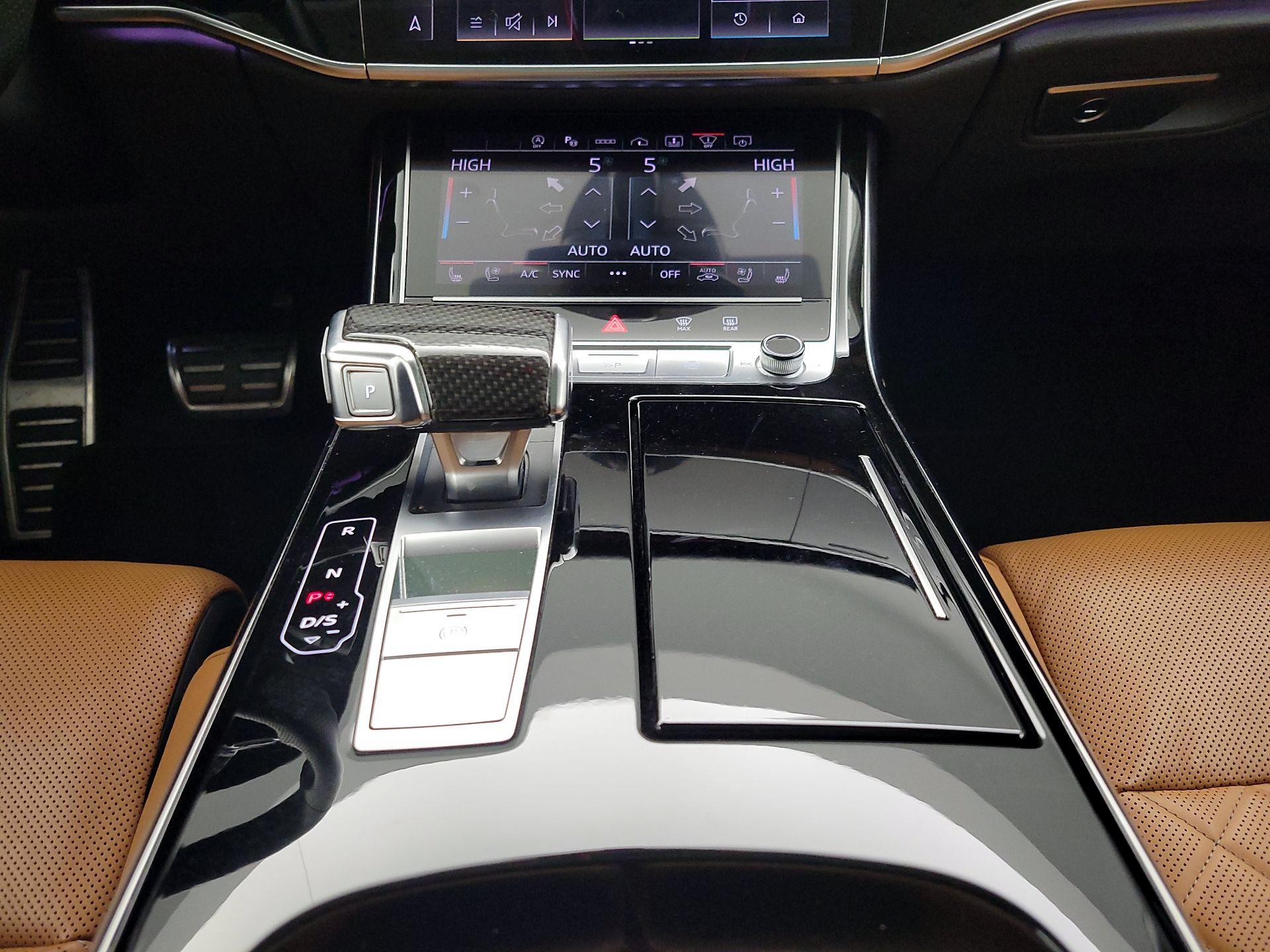 Thumbnail: 2023 Audi S8 - 18