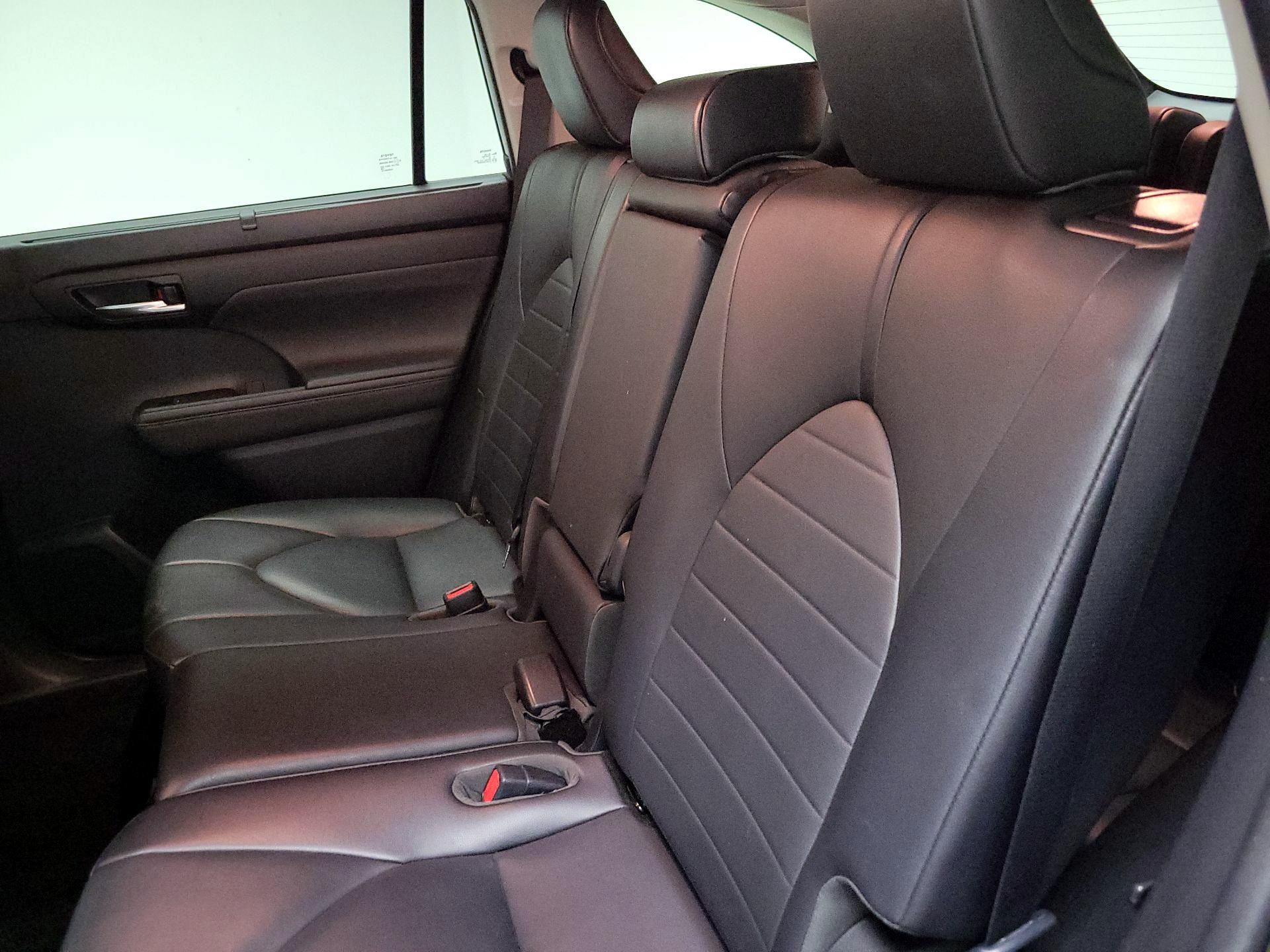 Thumbnail: 2020 Toyota Highlander - 20