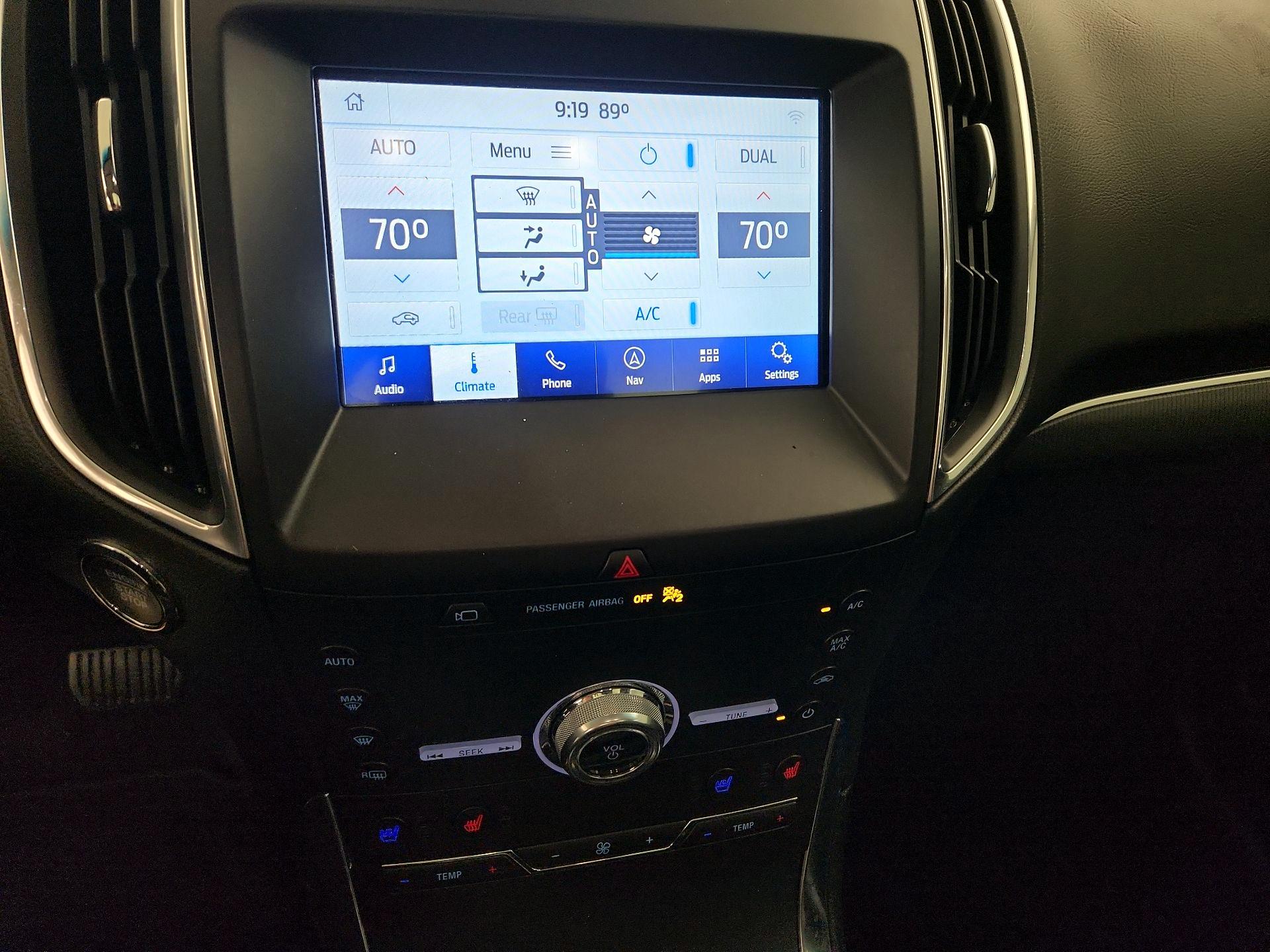 Thumbnail: 2020 Ford Edge - 17