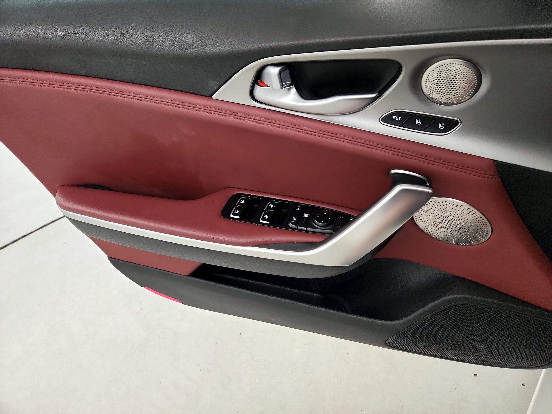 Thumbnail: 2019 Kia Stinger - 12