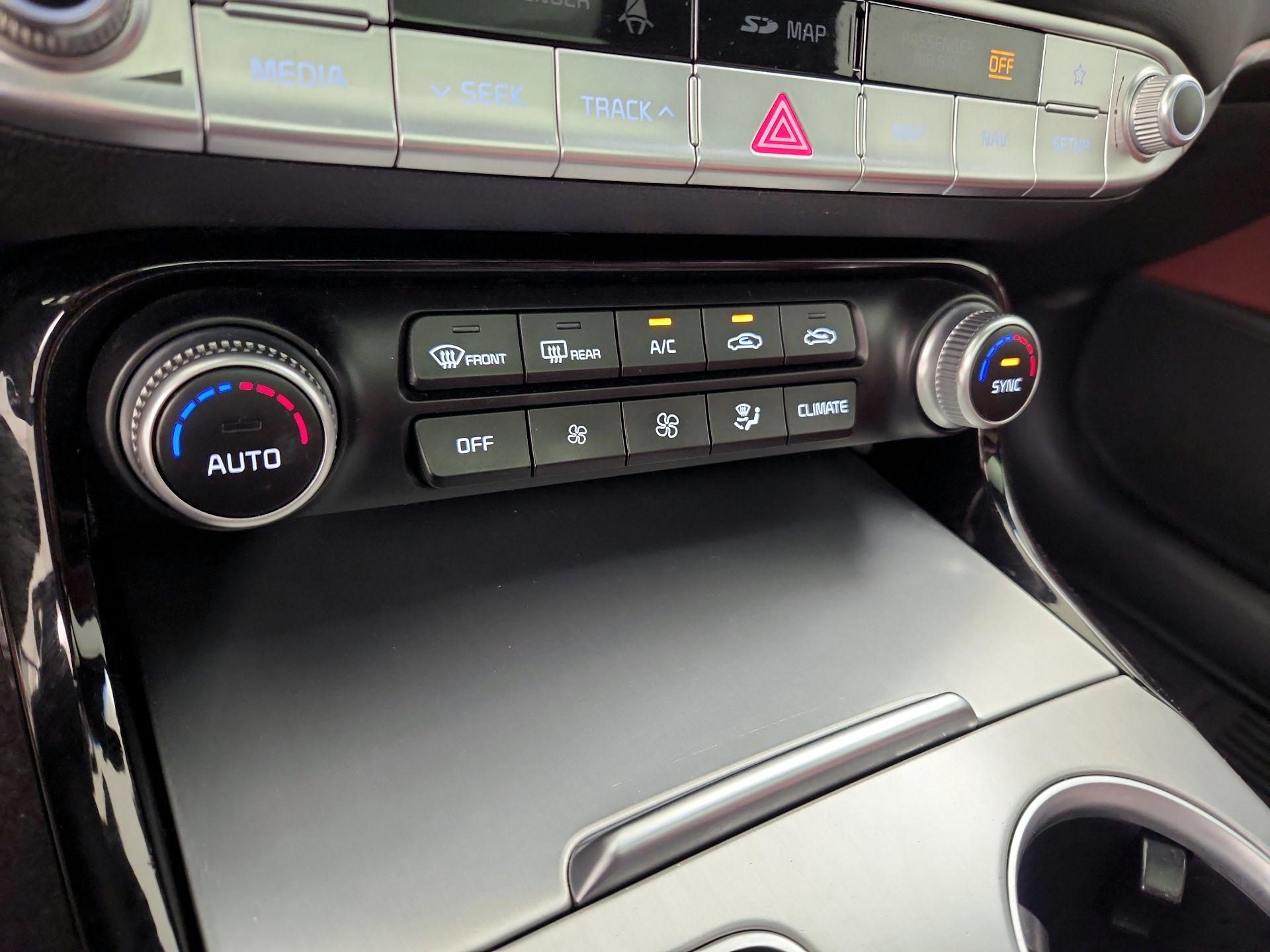Thumbnail: 2019 Kia Stinger - 17