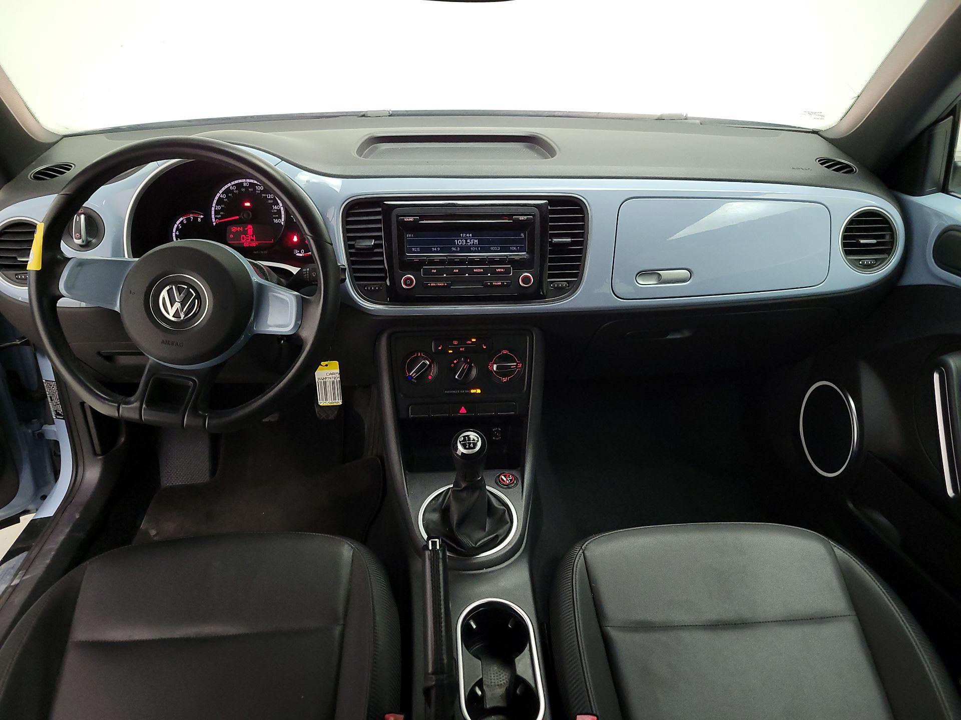 Thumbnail: 2013 Volkswagen Beetle - 9