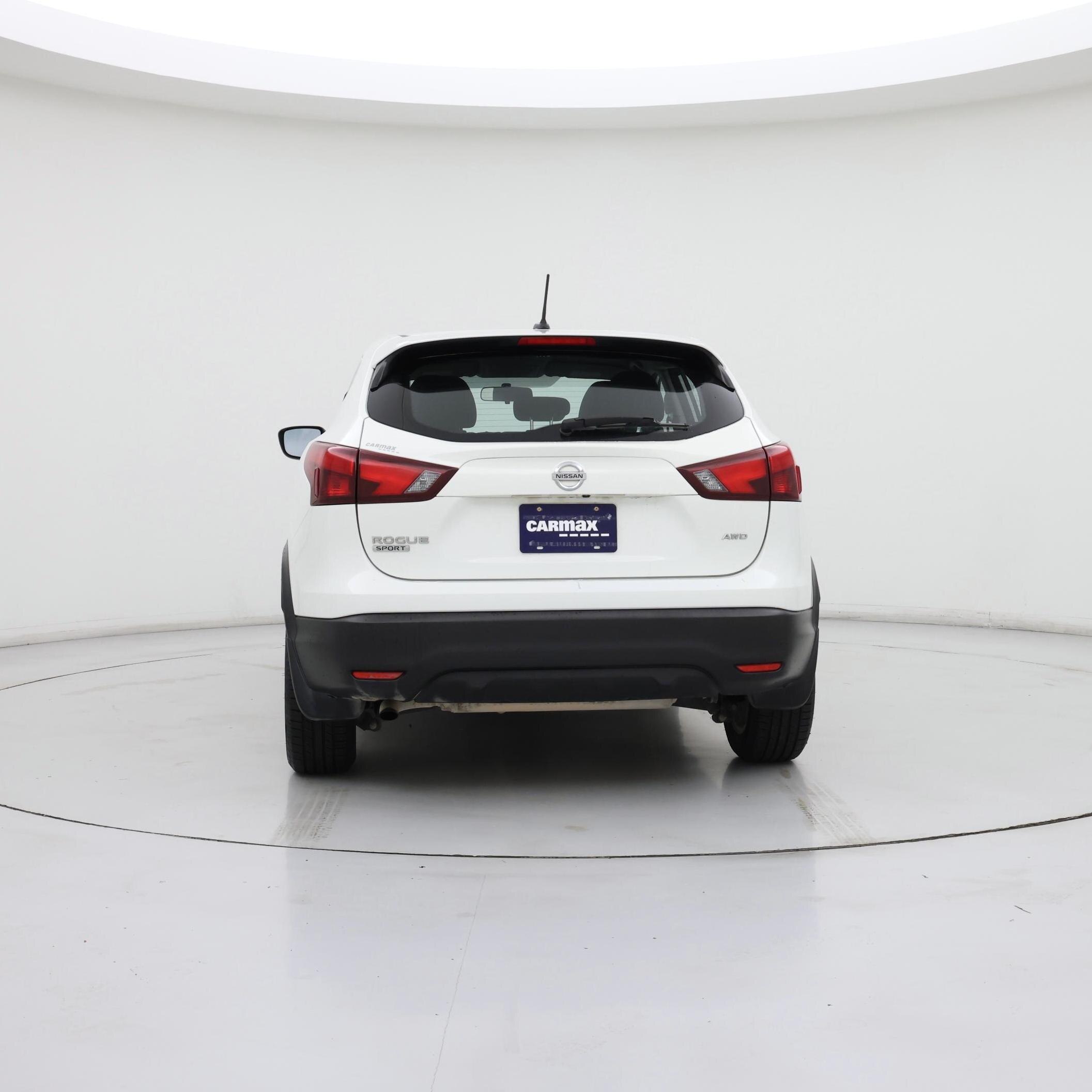 Thumbnail: 2017 Nissan Rogue Sport - 6