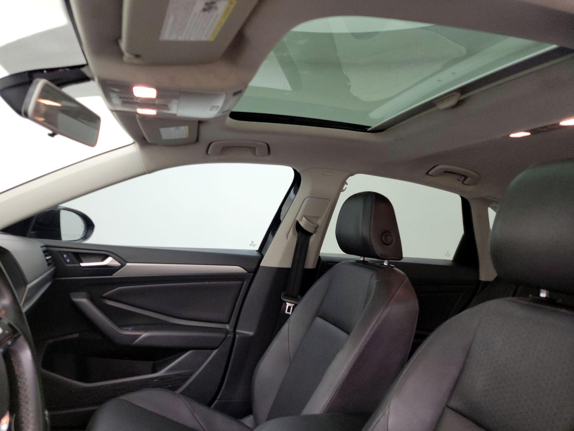 Thumbnail: 2019 Volkswagen Jetta - 19
