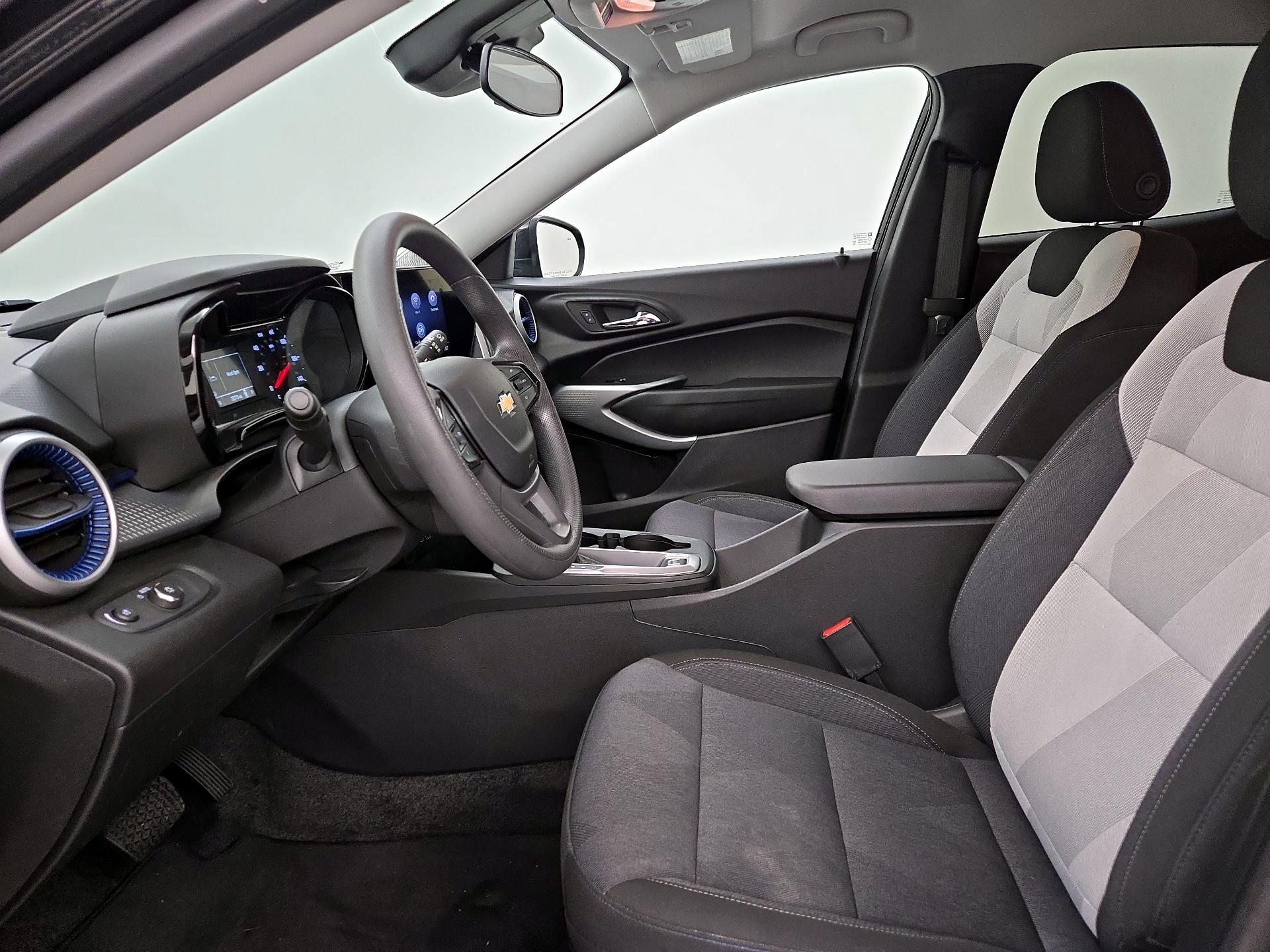 Thumbnail: 2024 Chevrolet Trax - 11