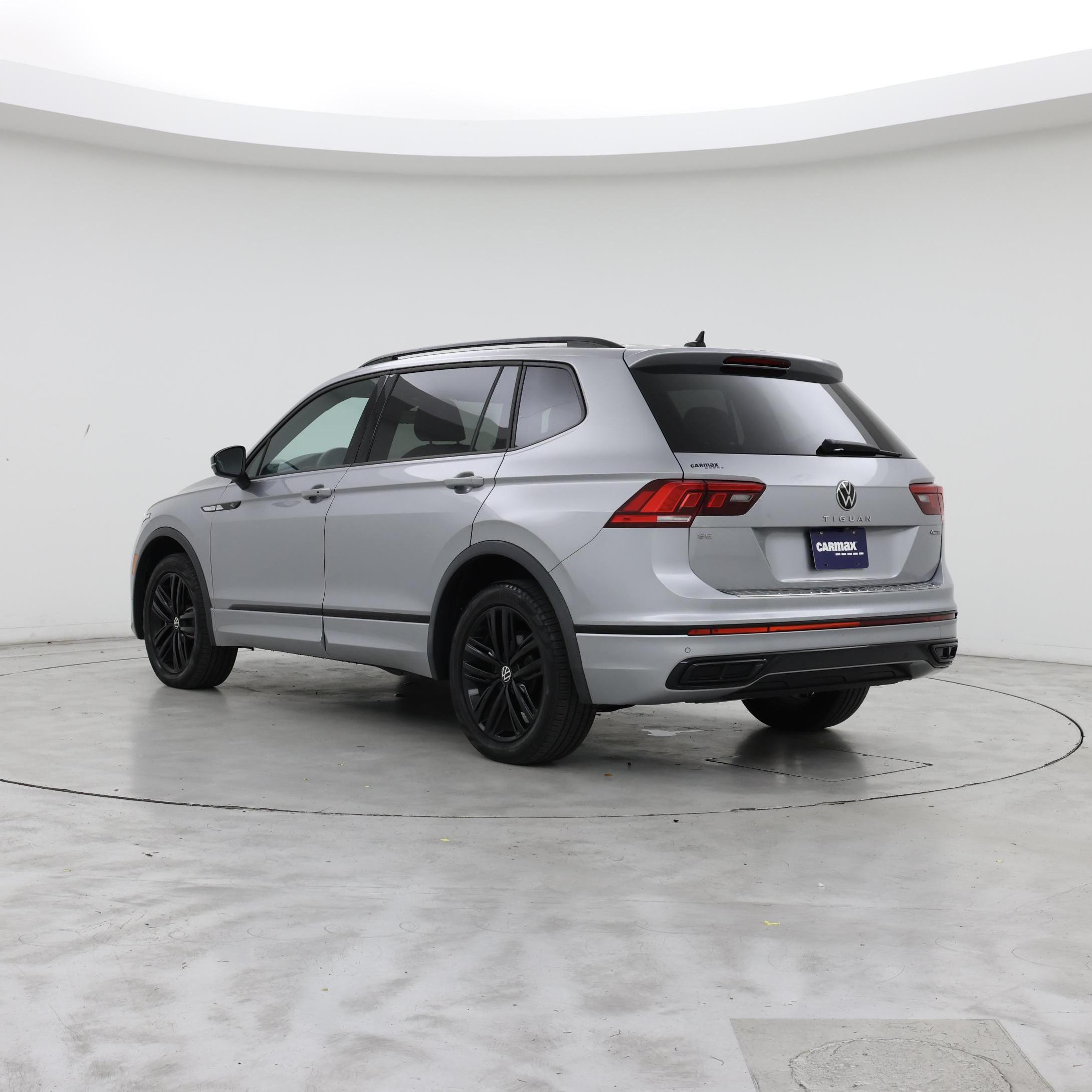 Thumbnail: 2022 Volkswagen Tiguan - 2