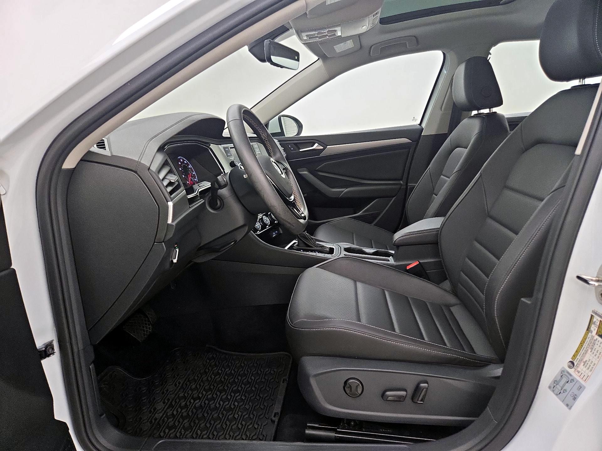 Thumbnail: 2021 Volkswagen Jetta - 11