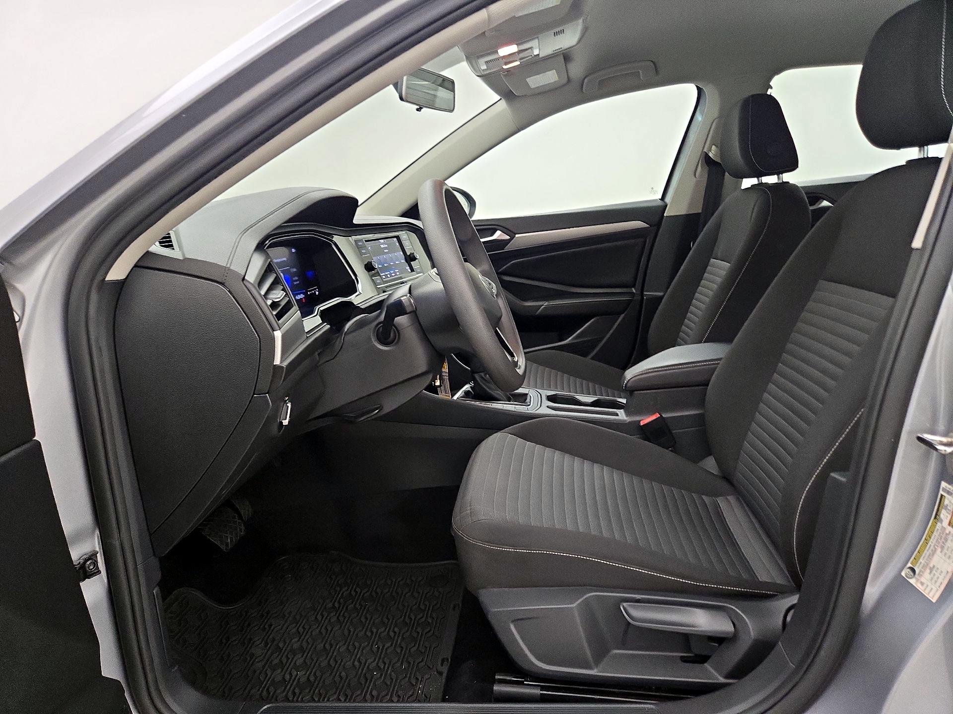 Thumbnail: 2022 Volkswagen Jetta - 11