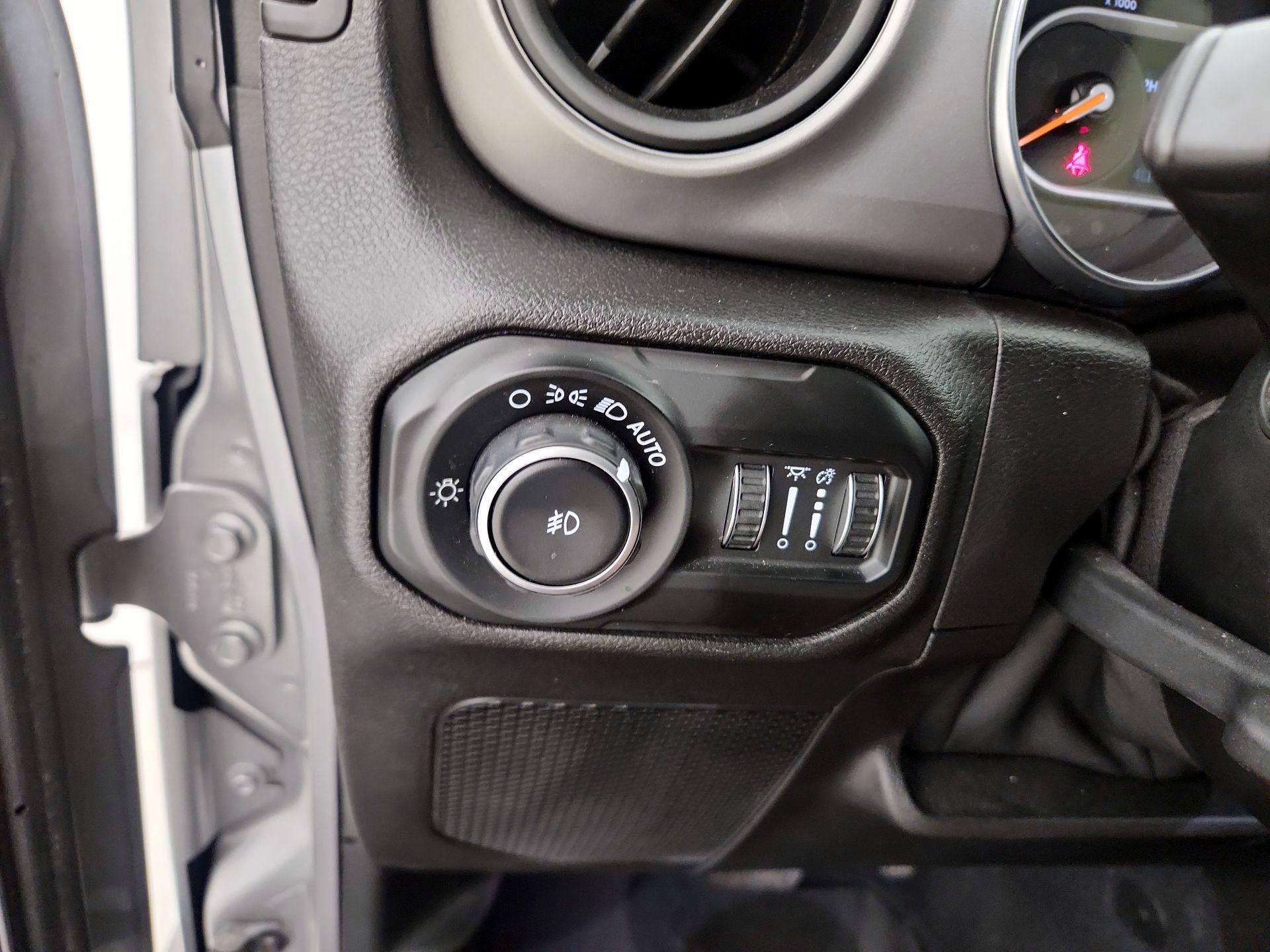 Thumbnail: 2020 Jeep Wrangler - 13