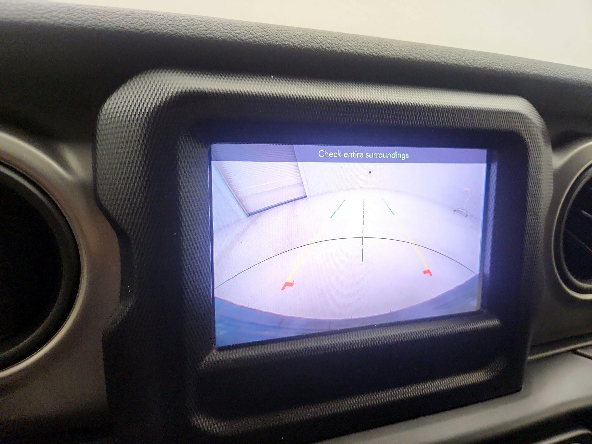 Thumbnail: 2020 Jeep Wrangler - 14