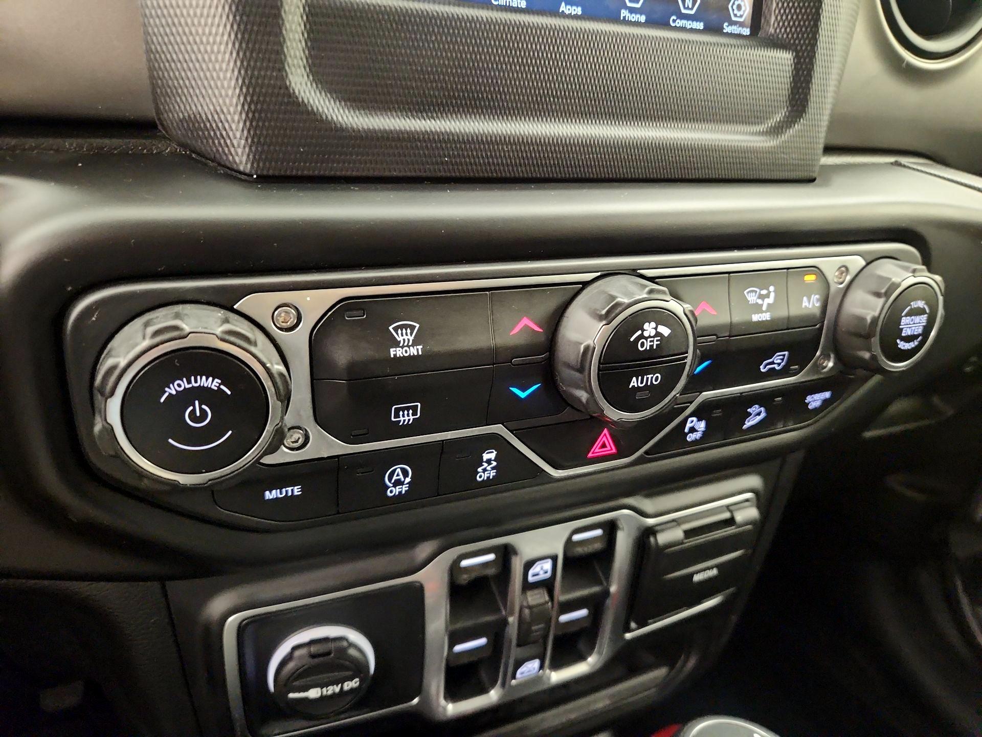 Thumbnail: 2020 Jeep Wrangler - 16