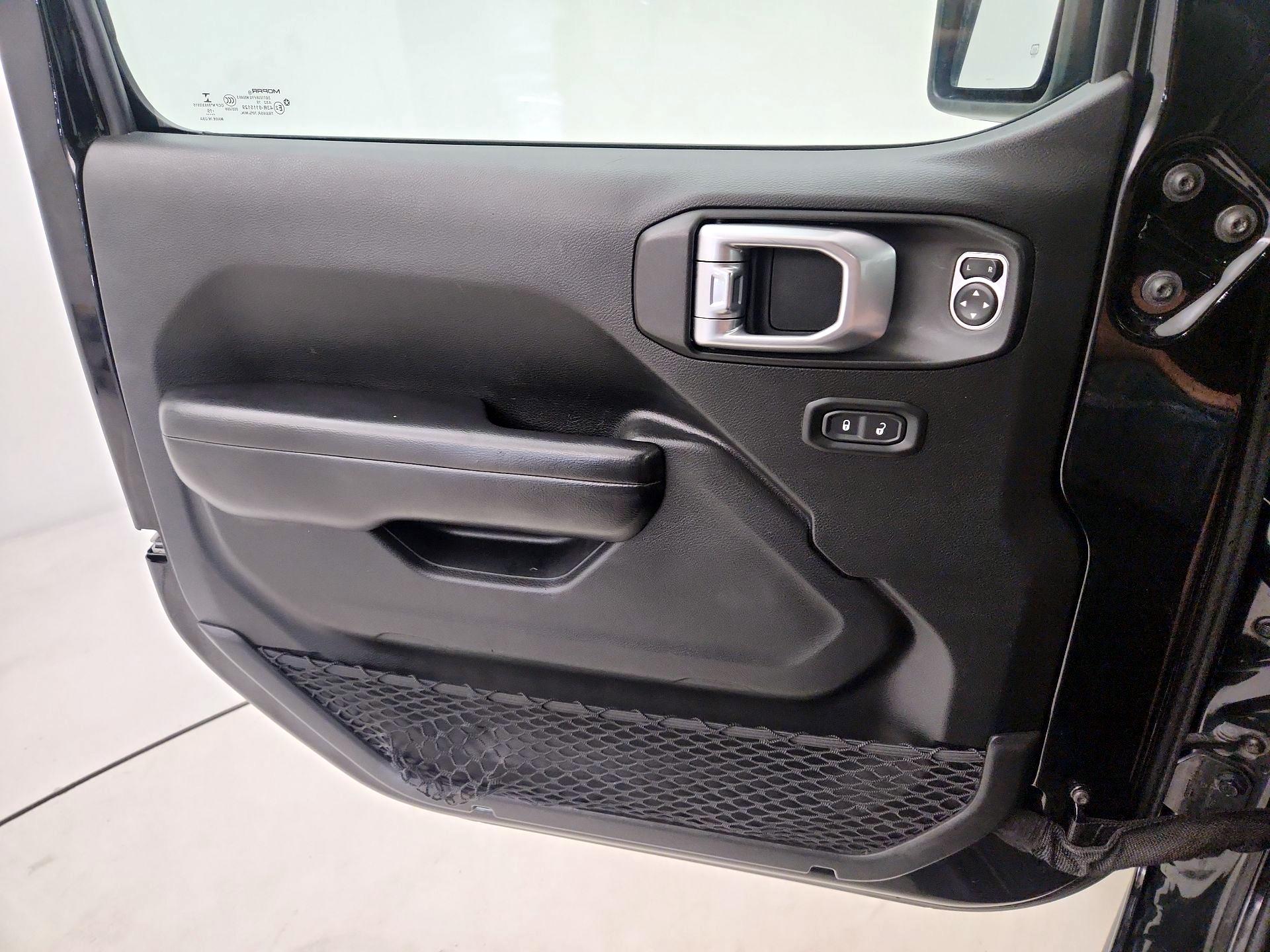Thumbnail: 2020 Jeep Gladiator - 12