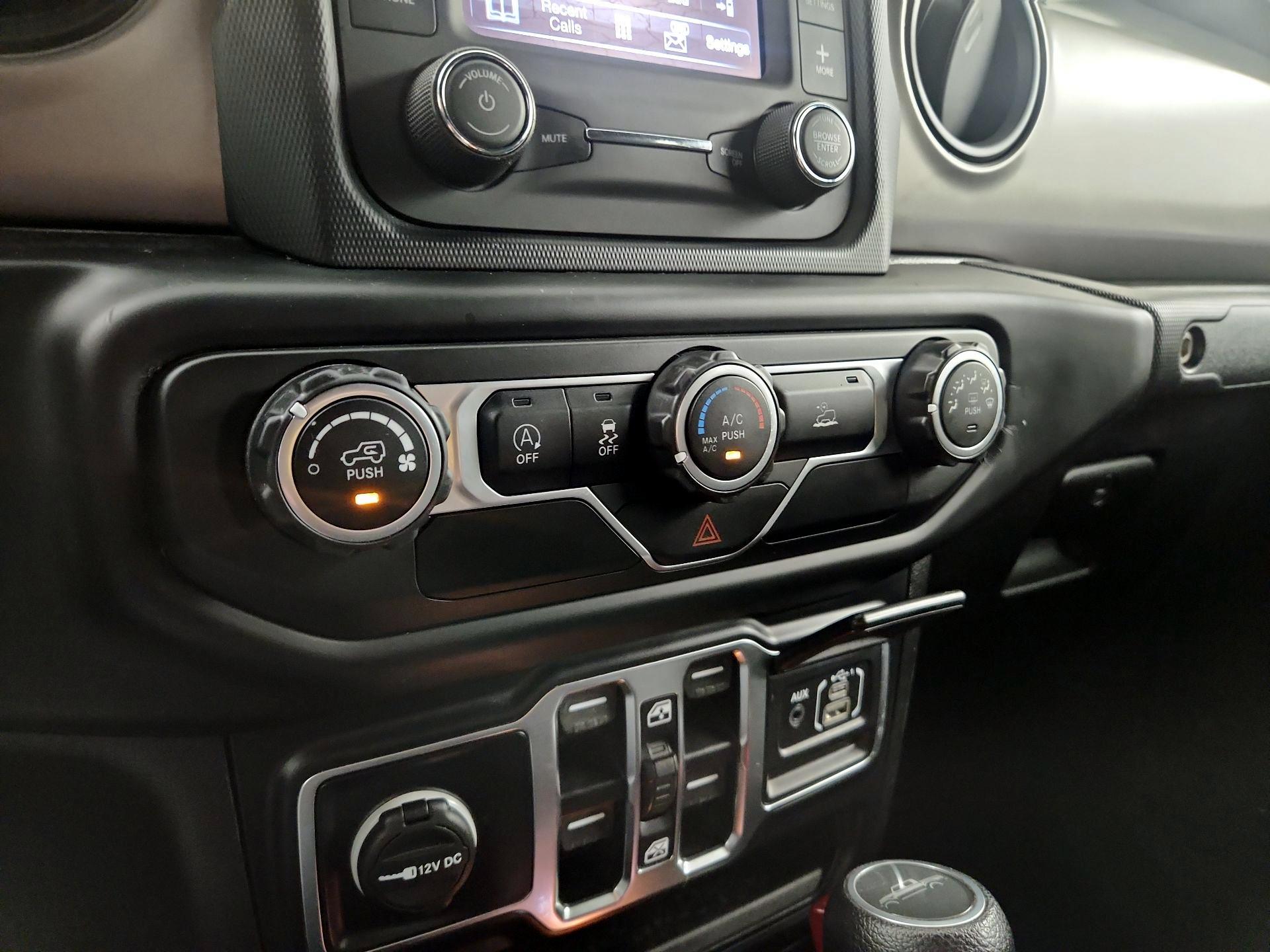 Thumbnail: 2020 Jeep Gladiator - 14