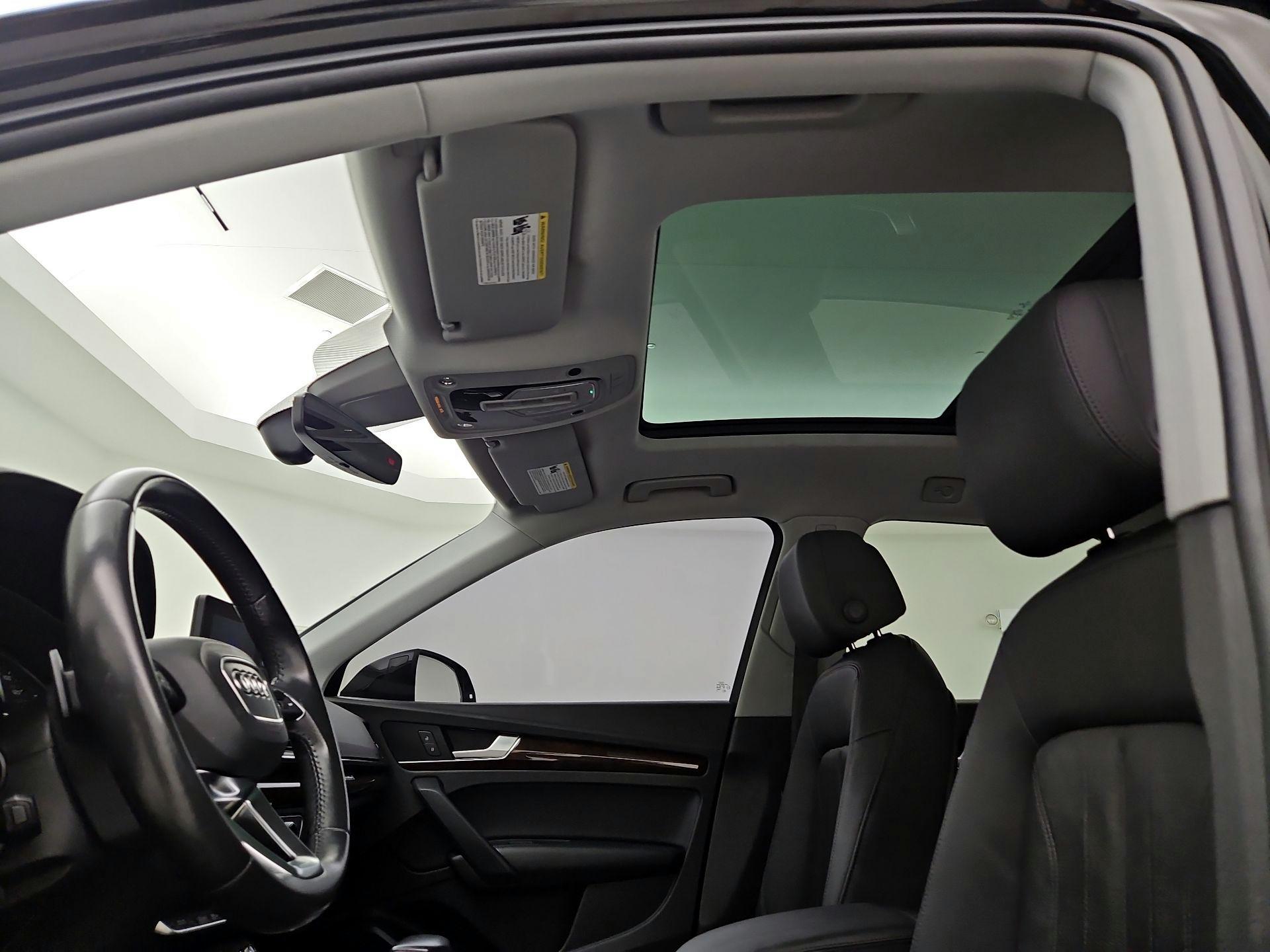 Thumbnail: 2019 Audi Q5 - 19