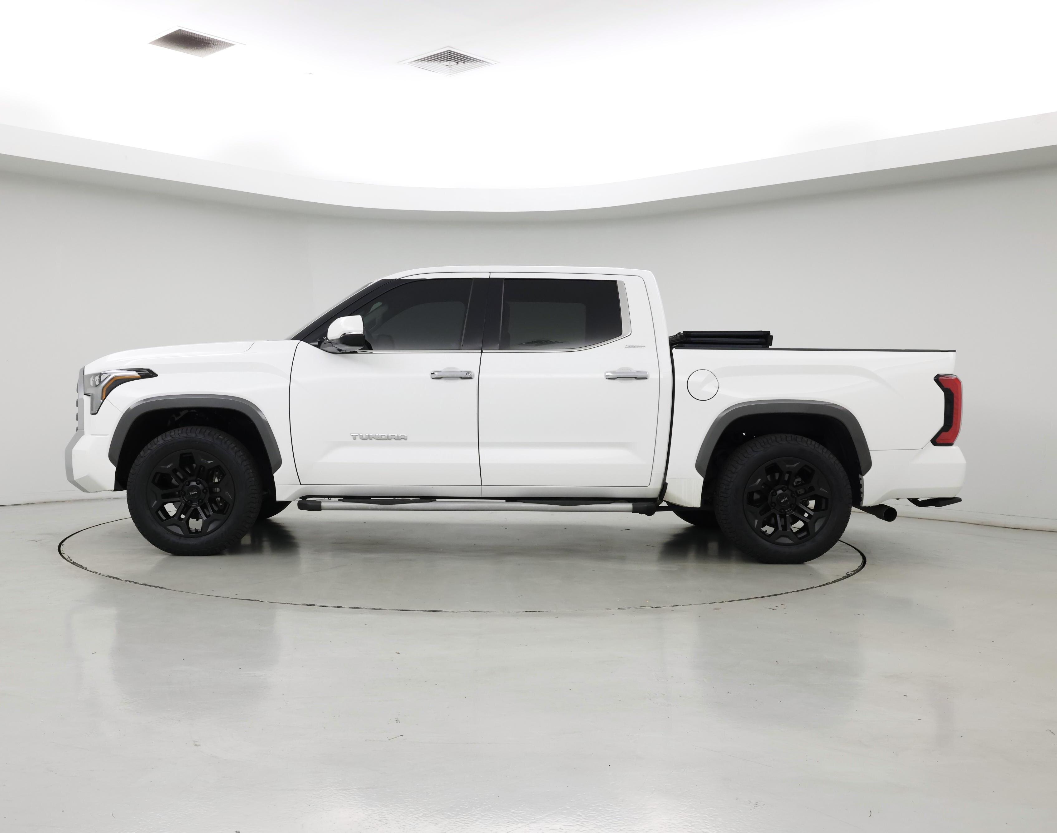 Thumbnail: 2022 Toyota Tundra - 3