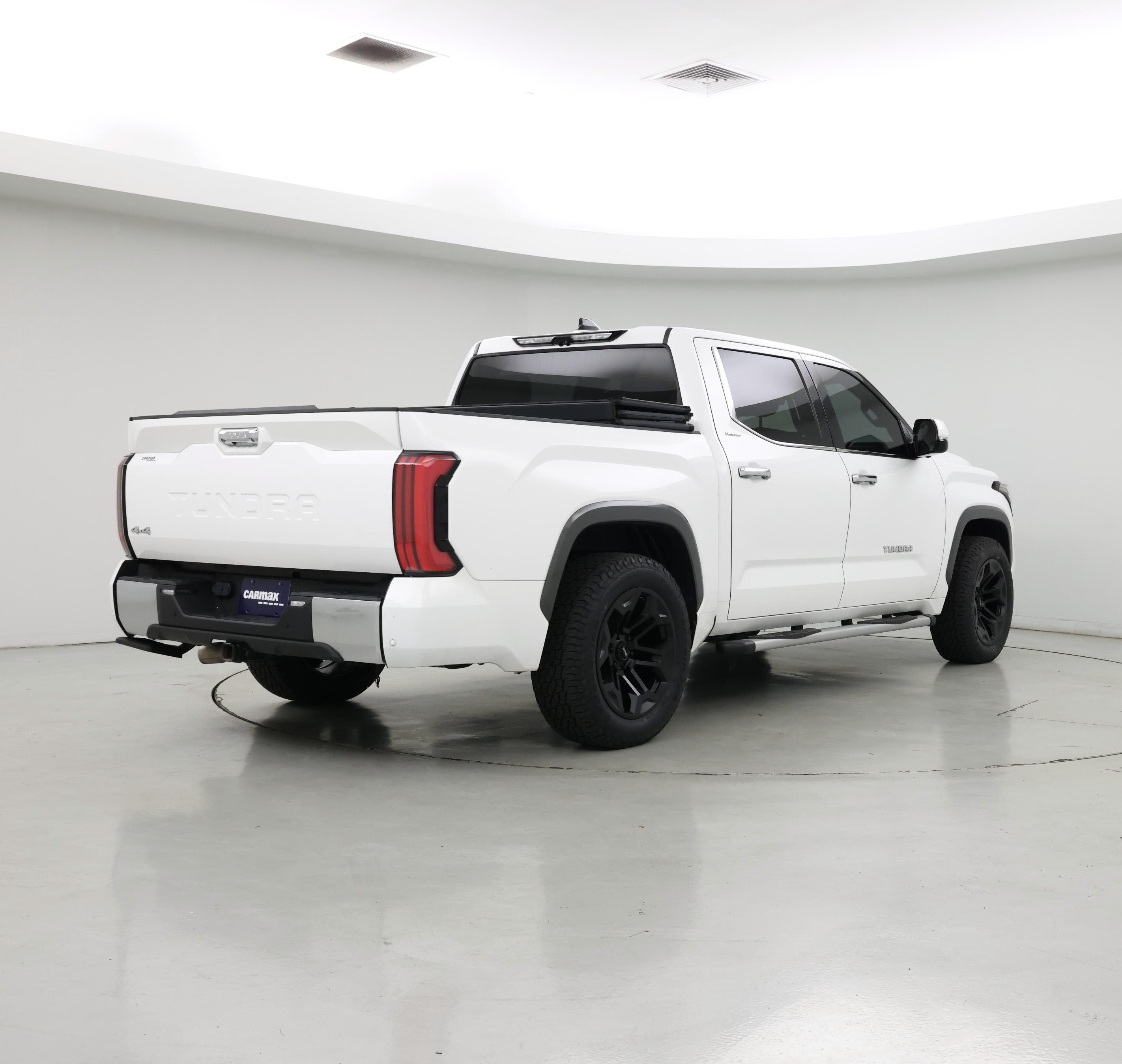 Thumbnail: 2022 Toyota Tundra - 8