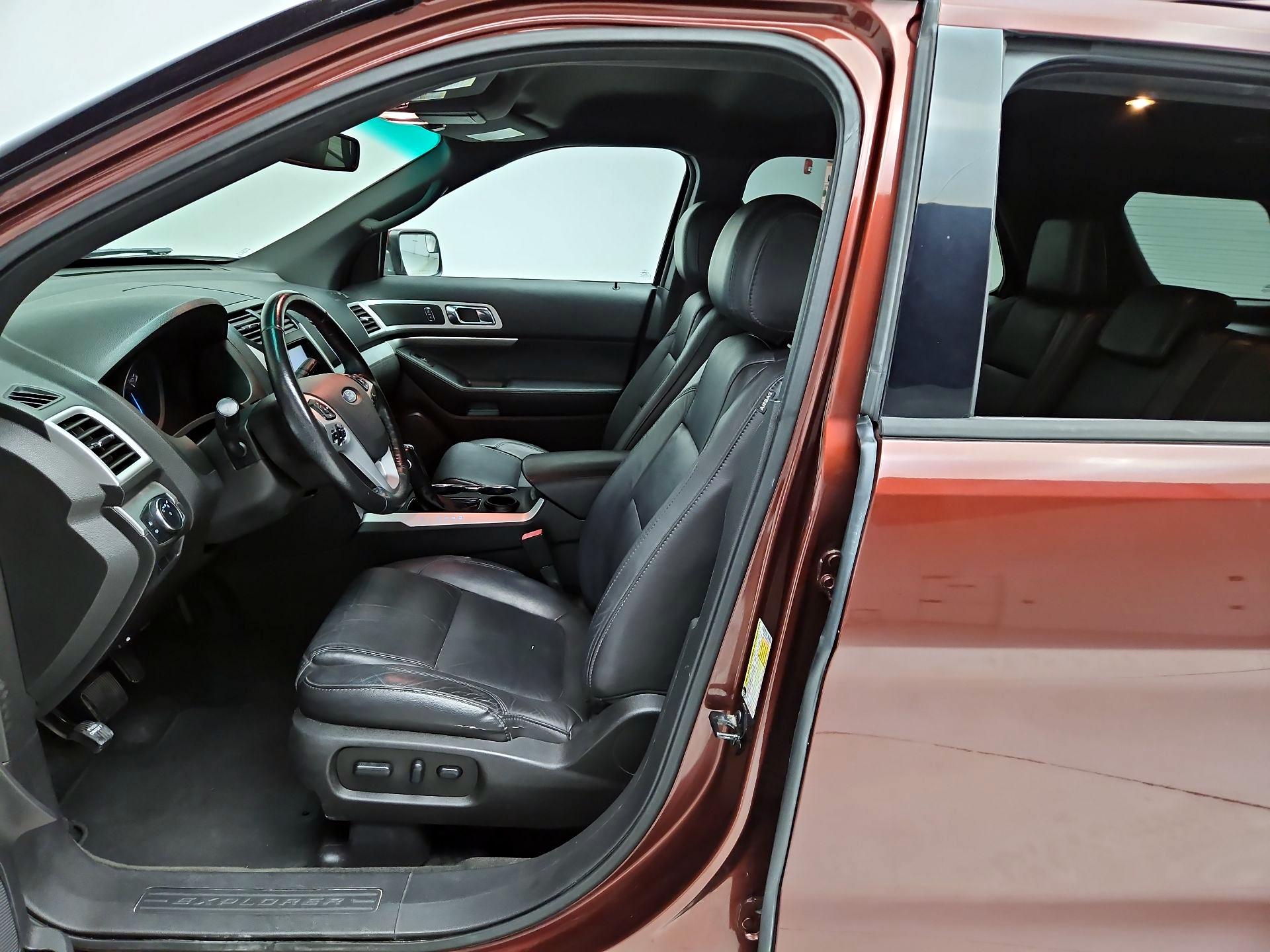 Thumbnail: 2015 Ford Explorer - 11