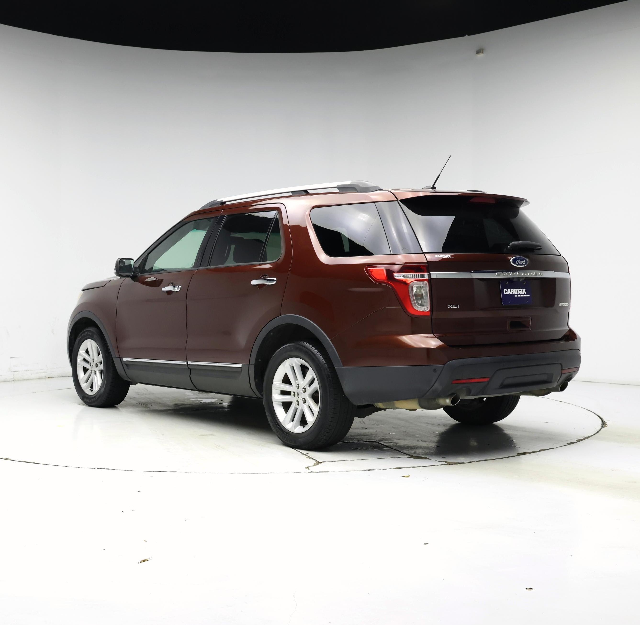 Thumbnail: 2015 Ford Explorer - 2