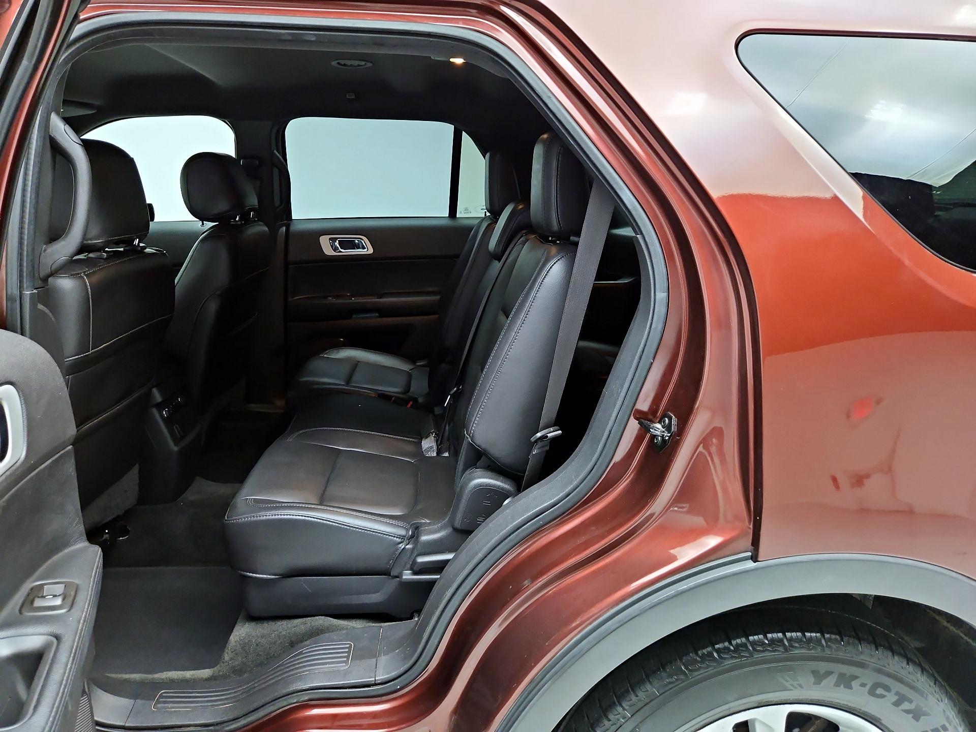 Thumbnail: 2015 Ford Explorer - 19