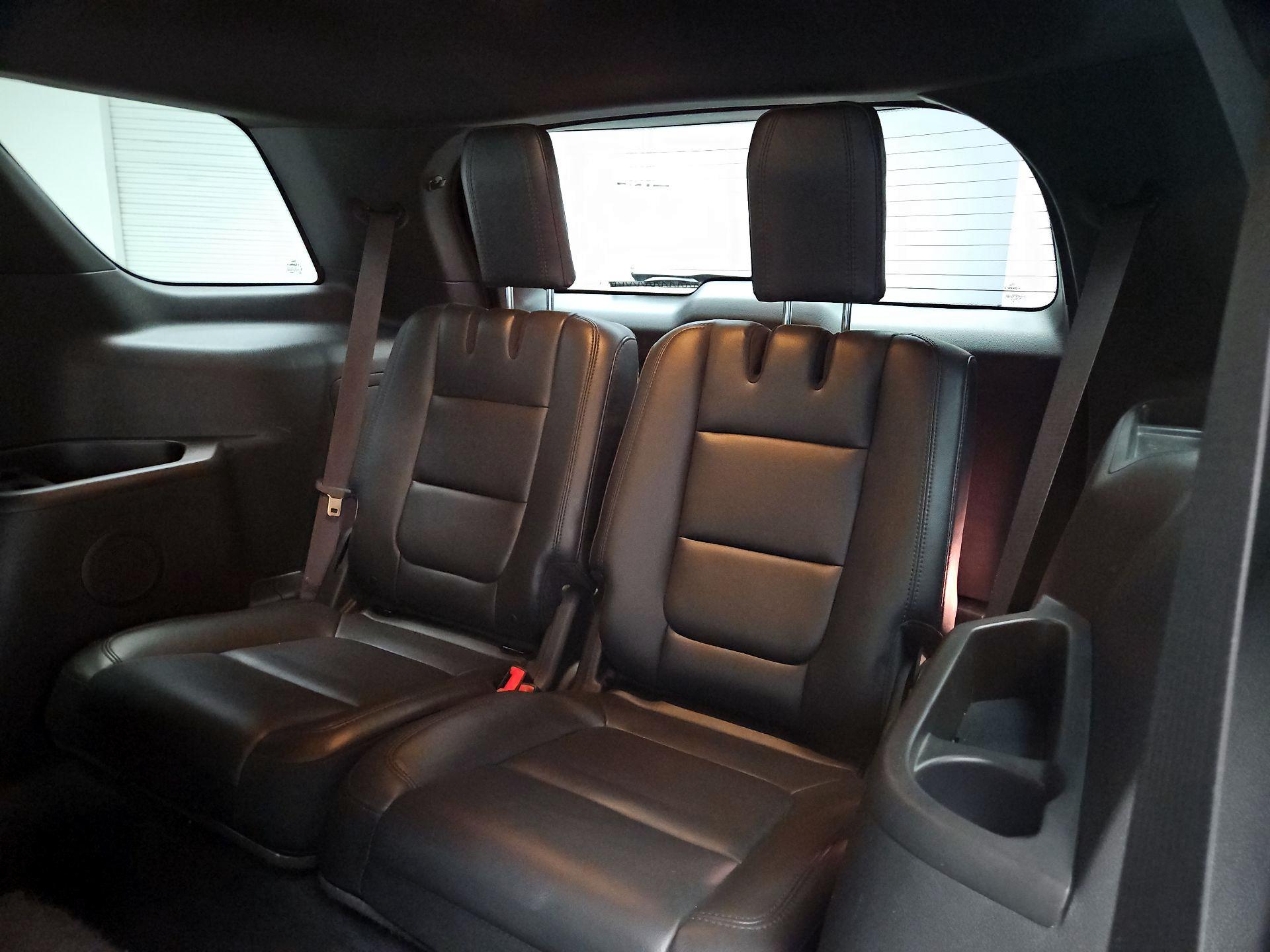 Thumbnail: 2015 Ford Explorer - 20