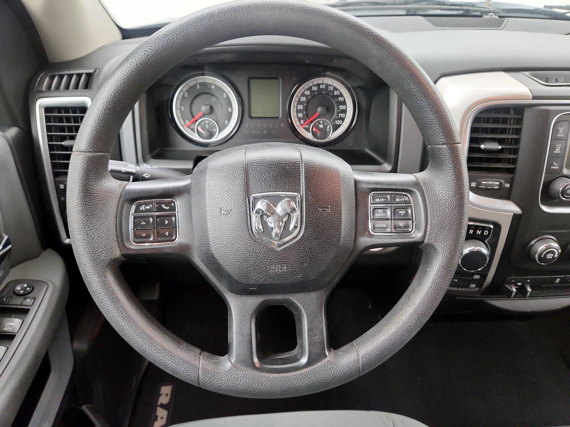 Thumbnail: 2019 RAM 1500 Classic - 10