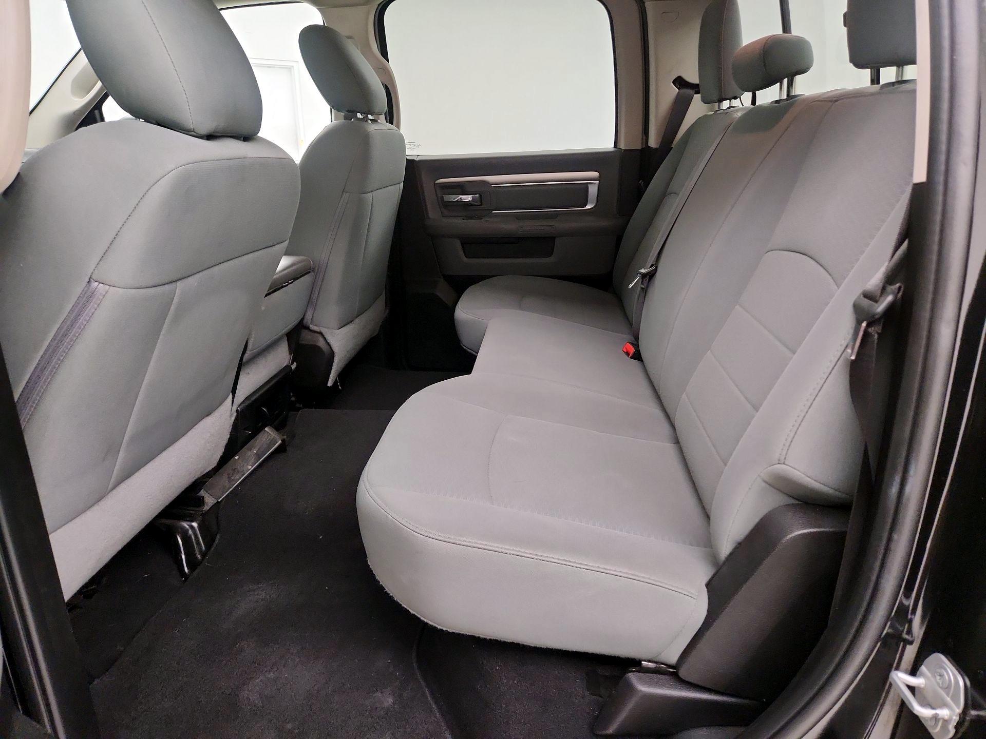 Thumbnail: 2019 RAM 1500 Classic - 19