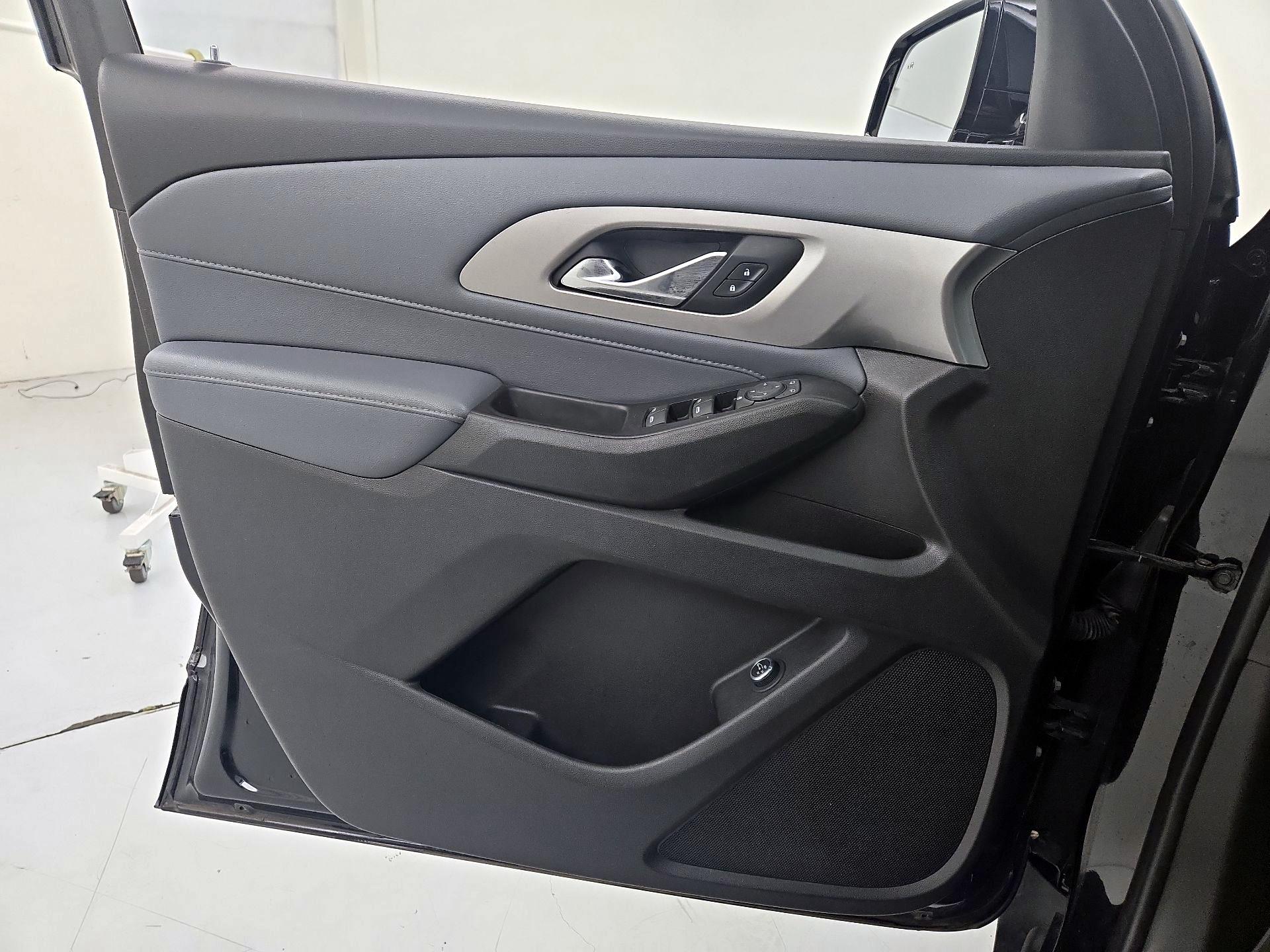 Thumbnail: 2019 Chevrolet Traverse - 12