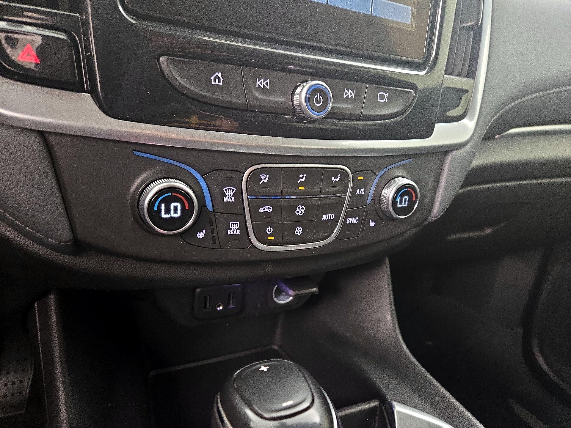Thumbnail: 2019 Chevrolet Traverse - 16