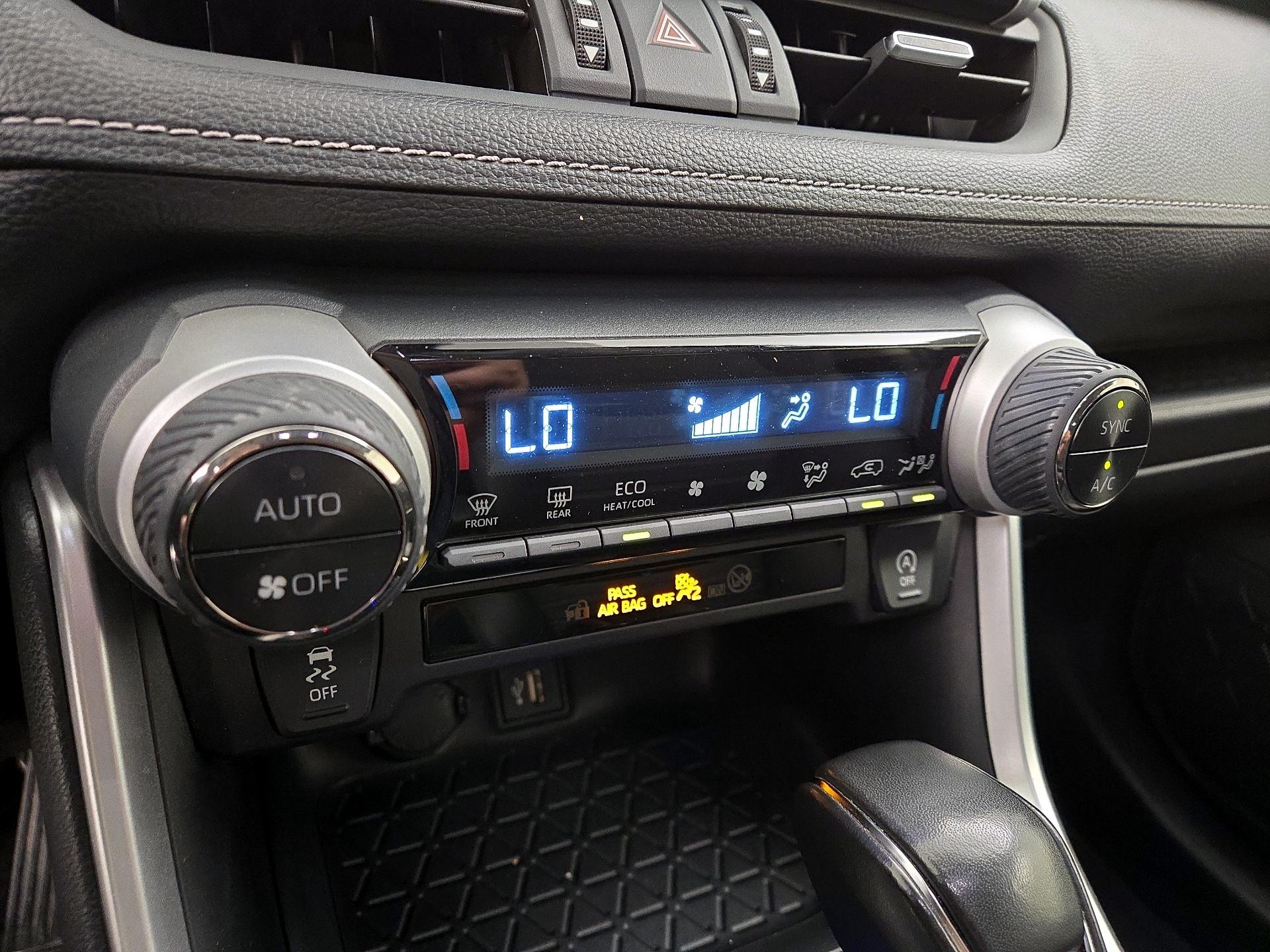 Thumbnail: 2023 Toyota RAV4 - 16