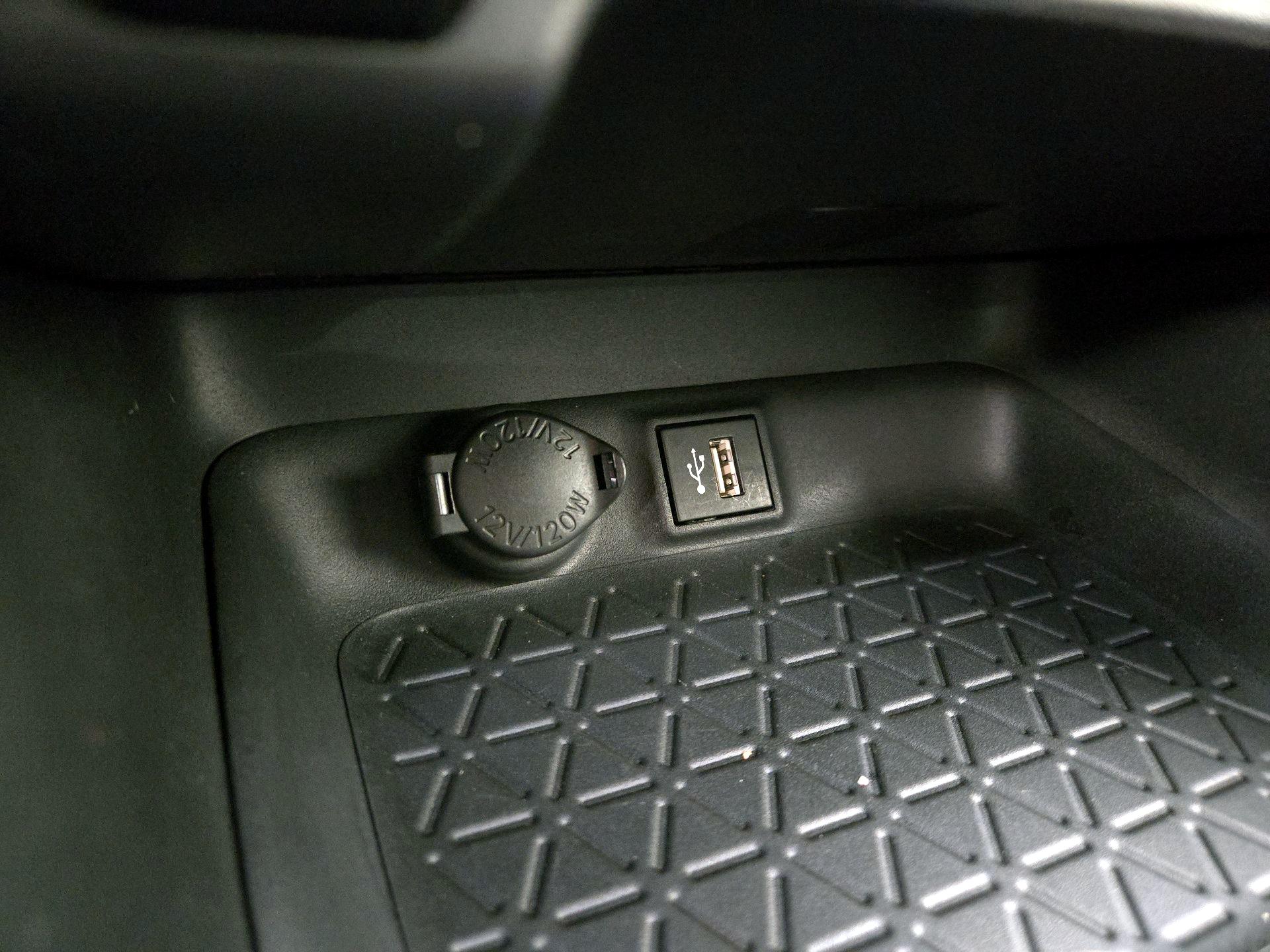 Thumbnail: 2023 Toyota RAV4 - 18