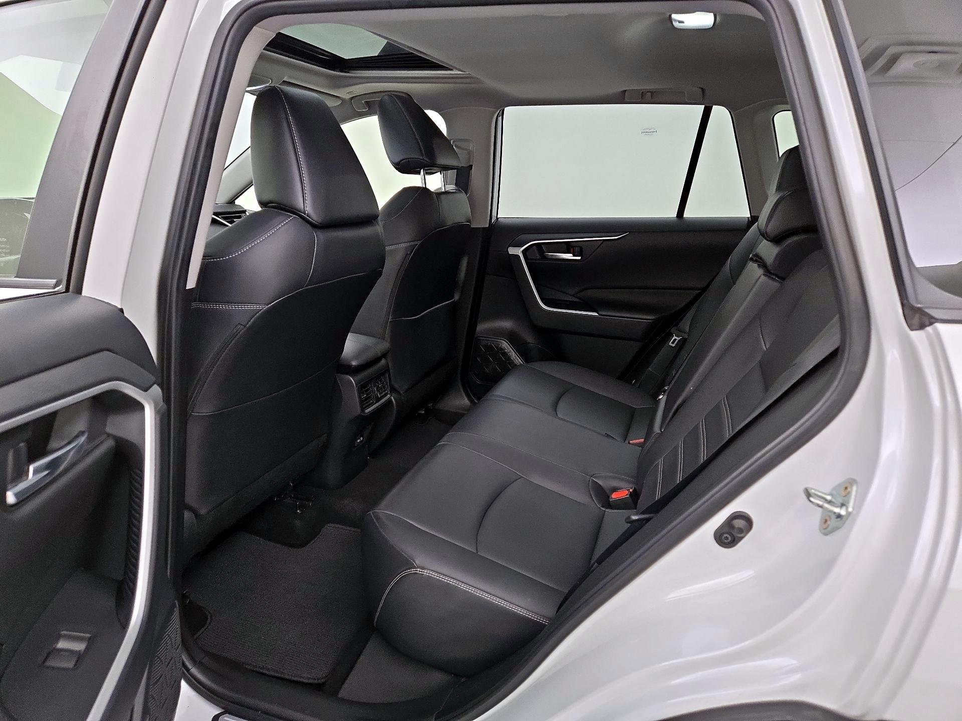 Thumbnail: 2023 Toyota RAV4 - 20